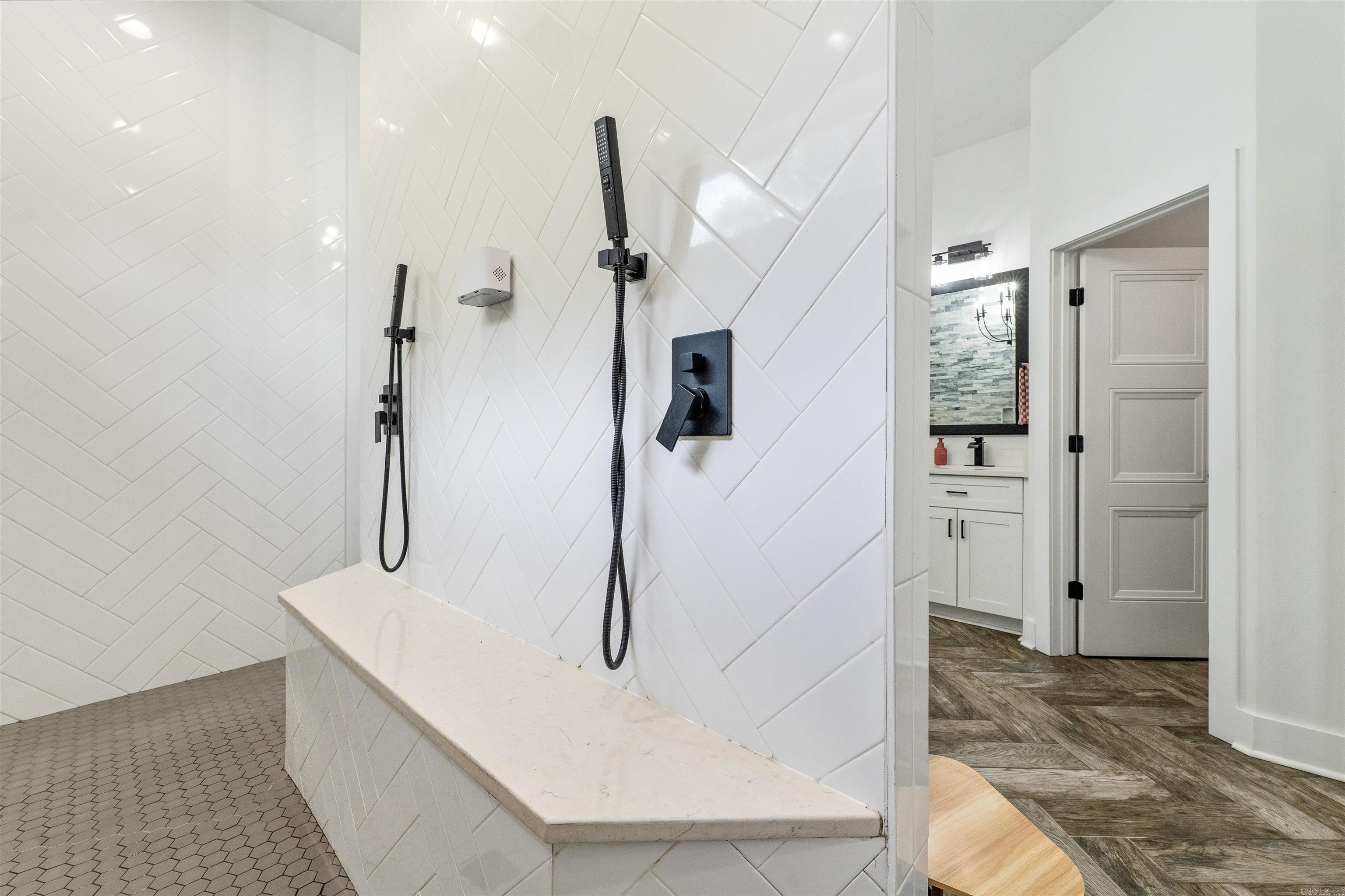 COLDWATER CREEK - Residential