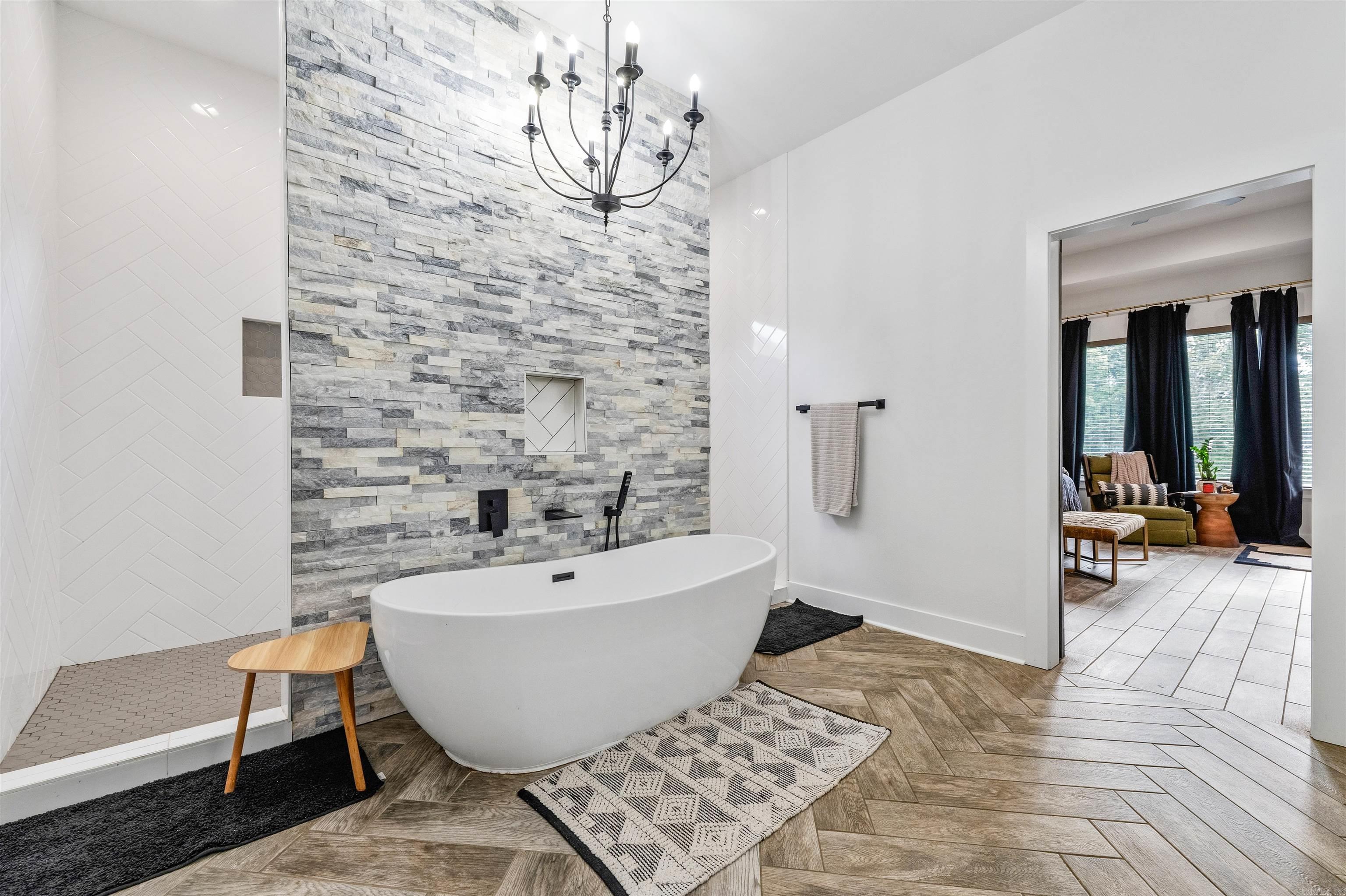 COLDWATER CREEK - Residential