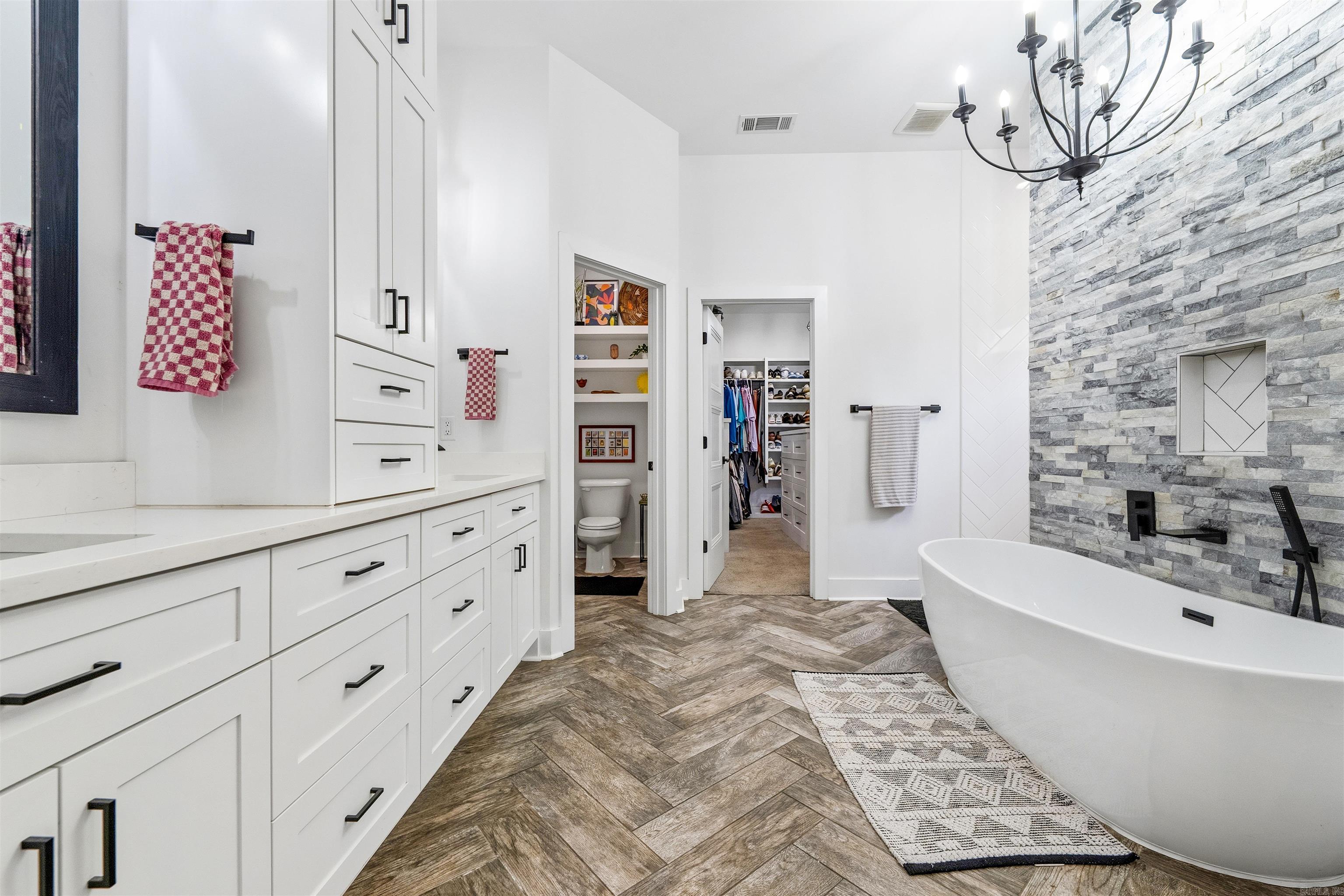 COLDWATER CREEK - Residential