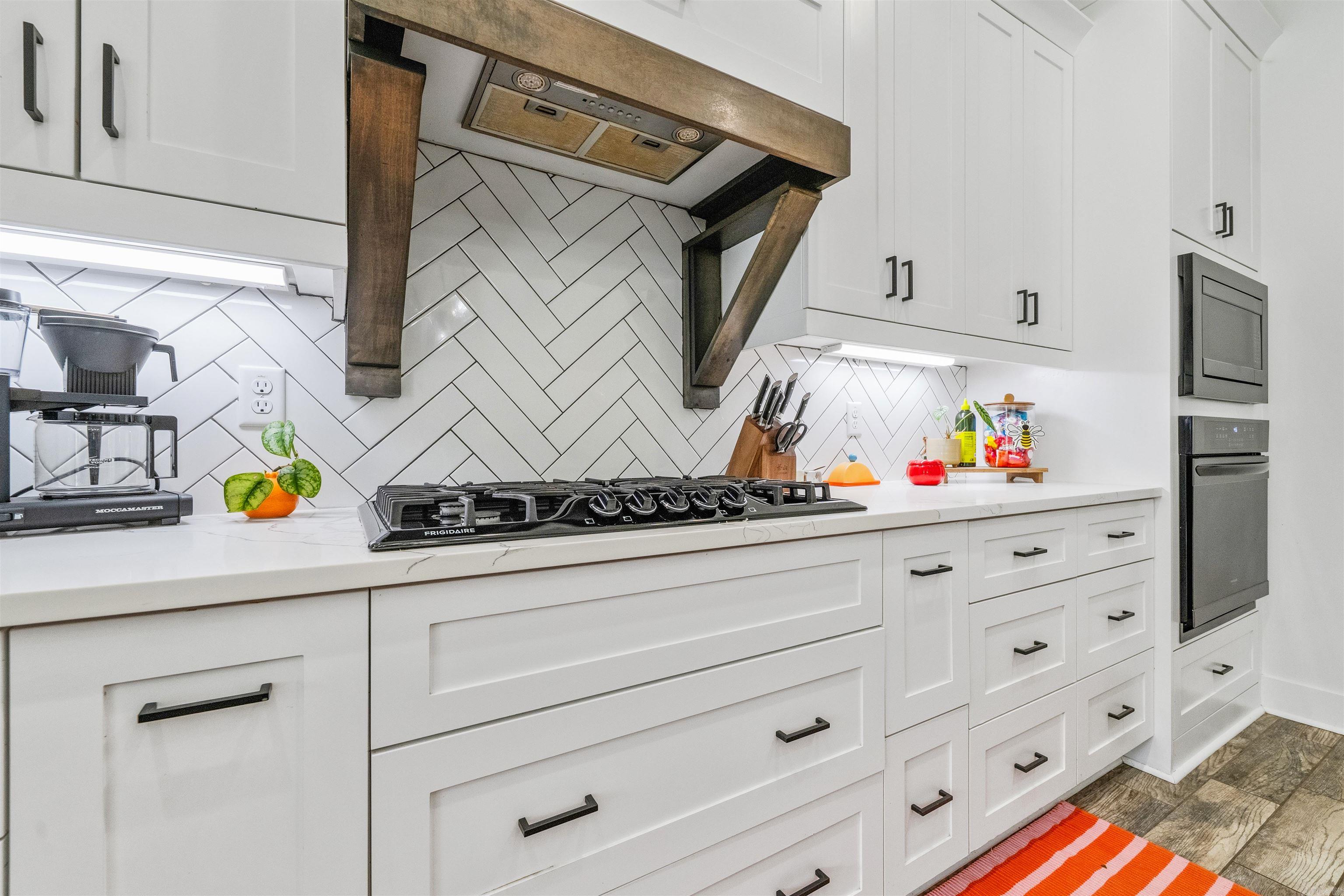 COLDWATER CREEK - Residential