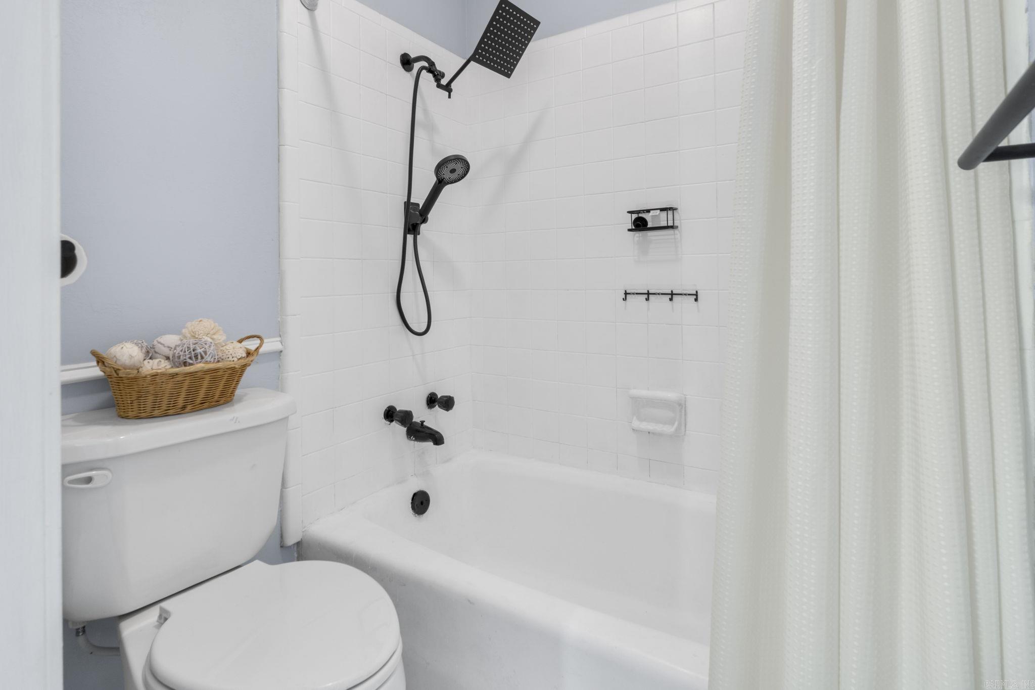 GREEN HILLS - Residential