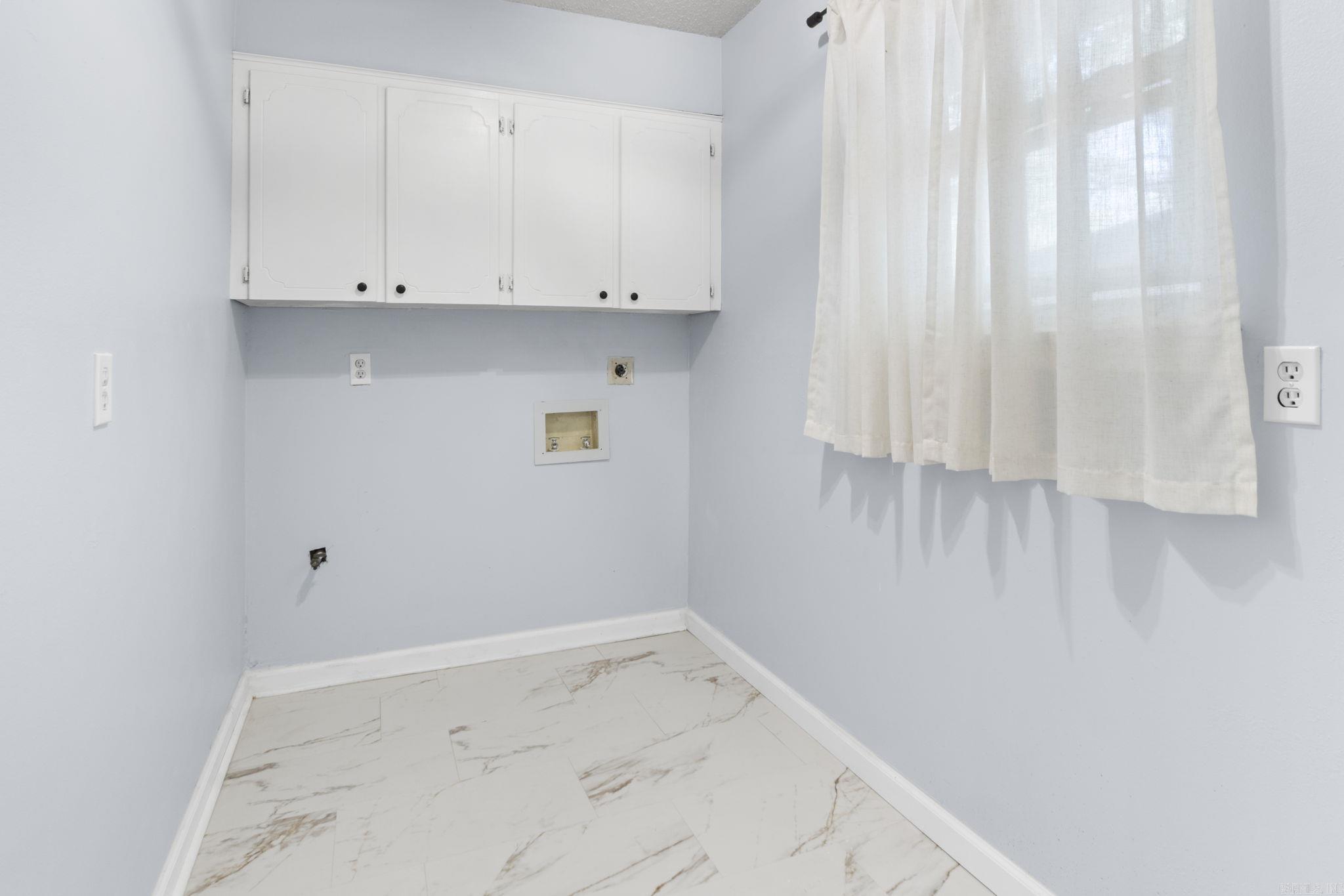 GREEN HILLS - Residential