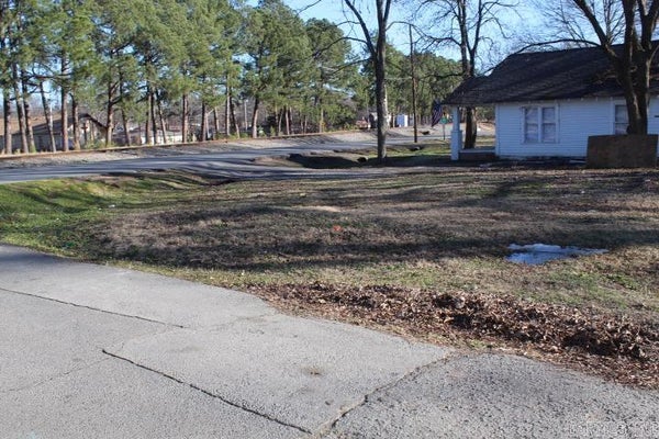 608 W 23RD ST, NORTH LITTLE ROCK, AR 72114 - Image c2fed9e1cf18c01ce4dec5fdc6ef6bb1/1672320918
