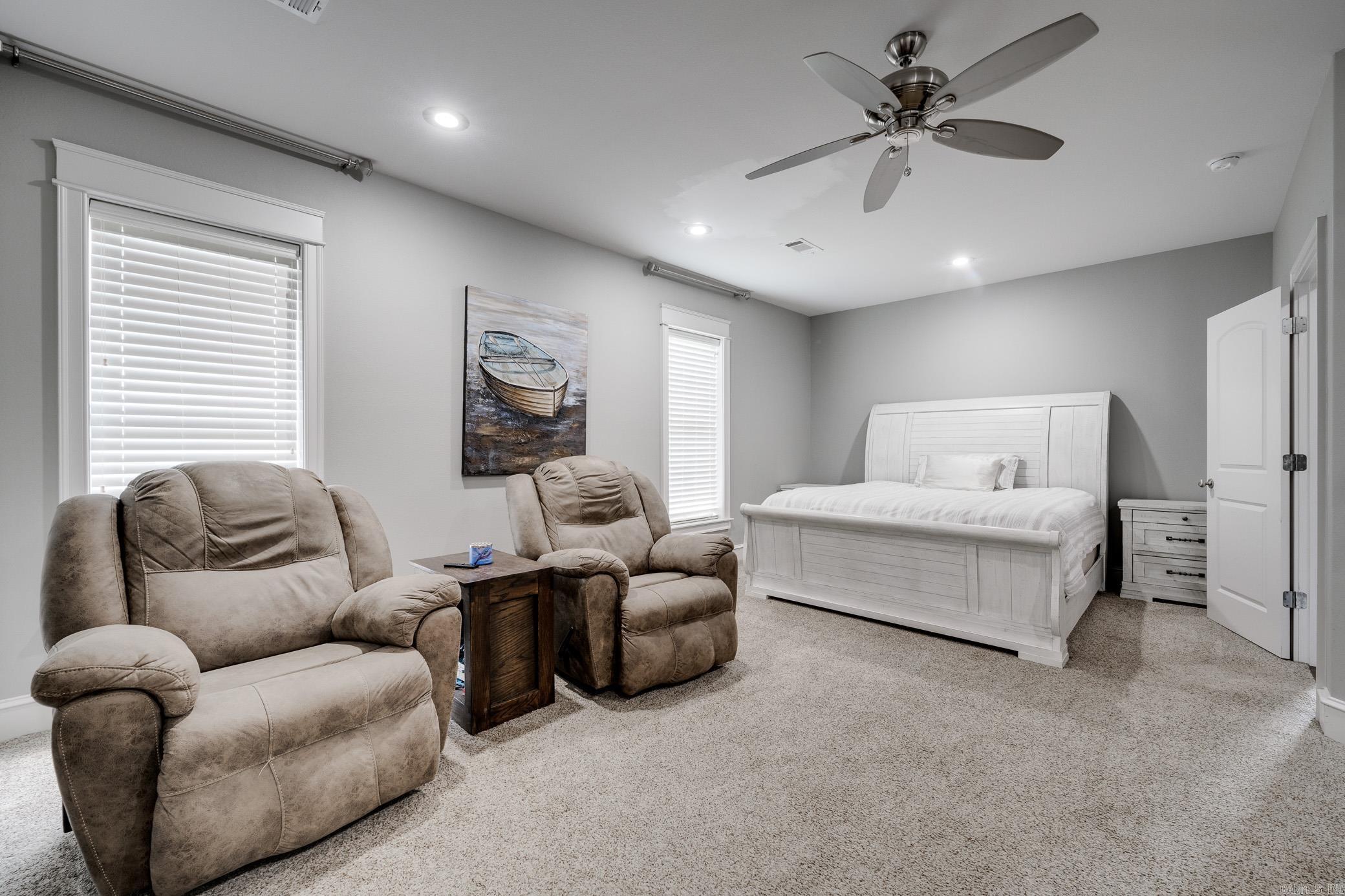 WEATHERSTONE - Residential
