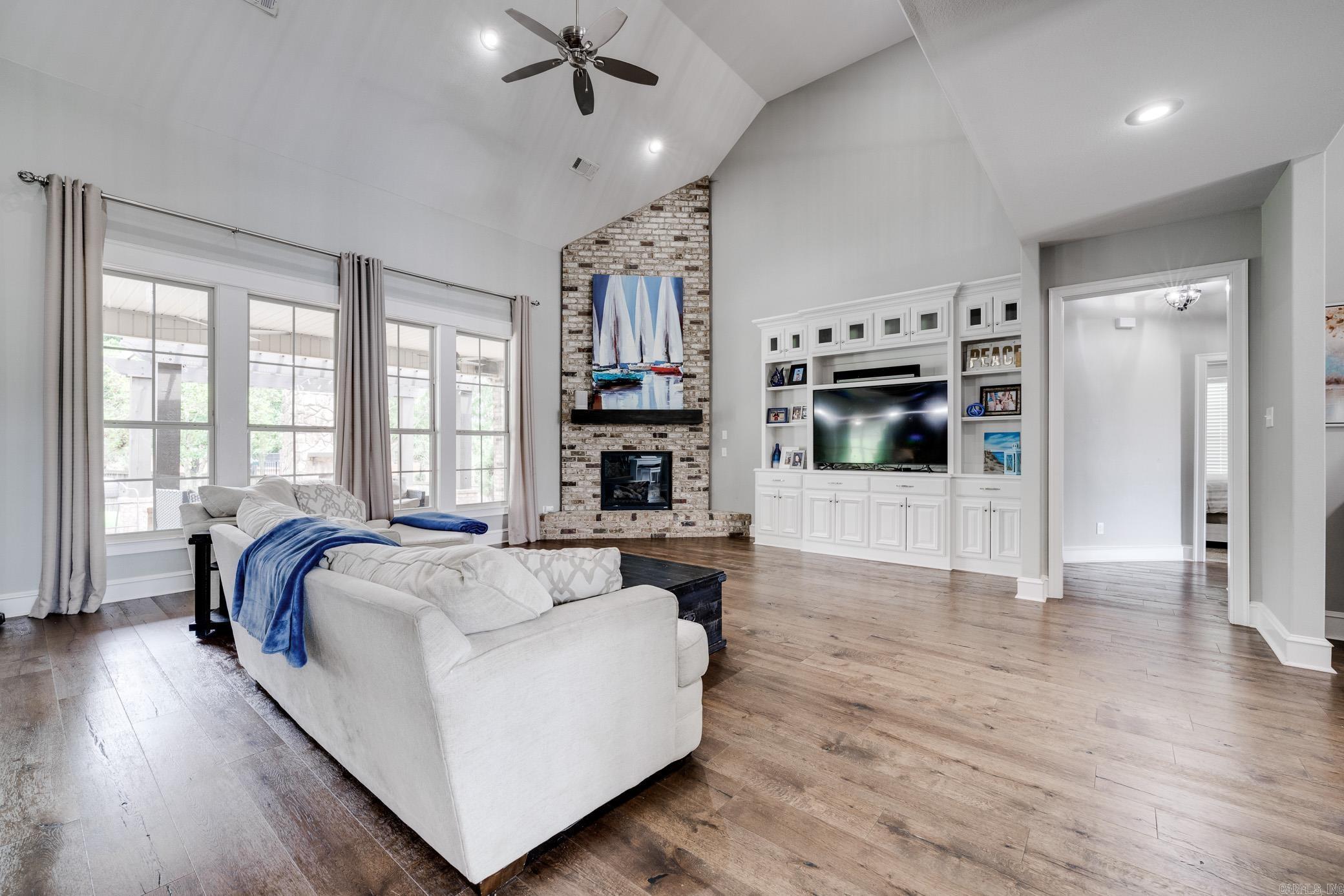 WEATHERSTONE - Residential