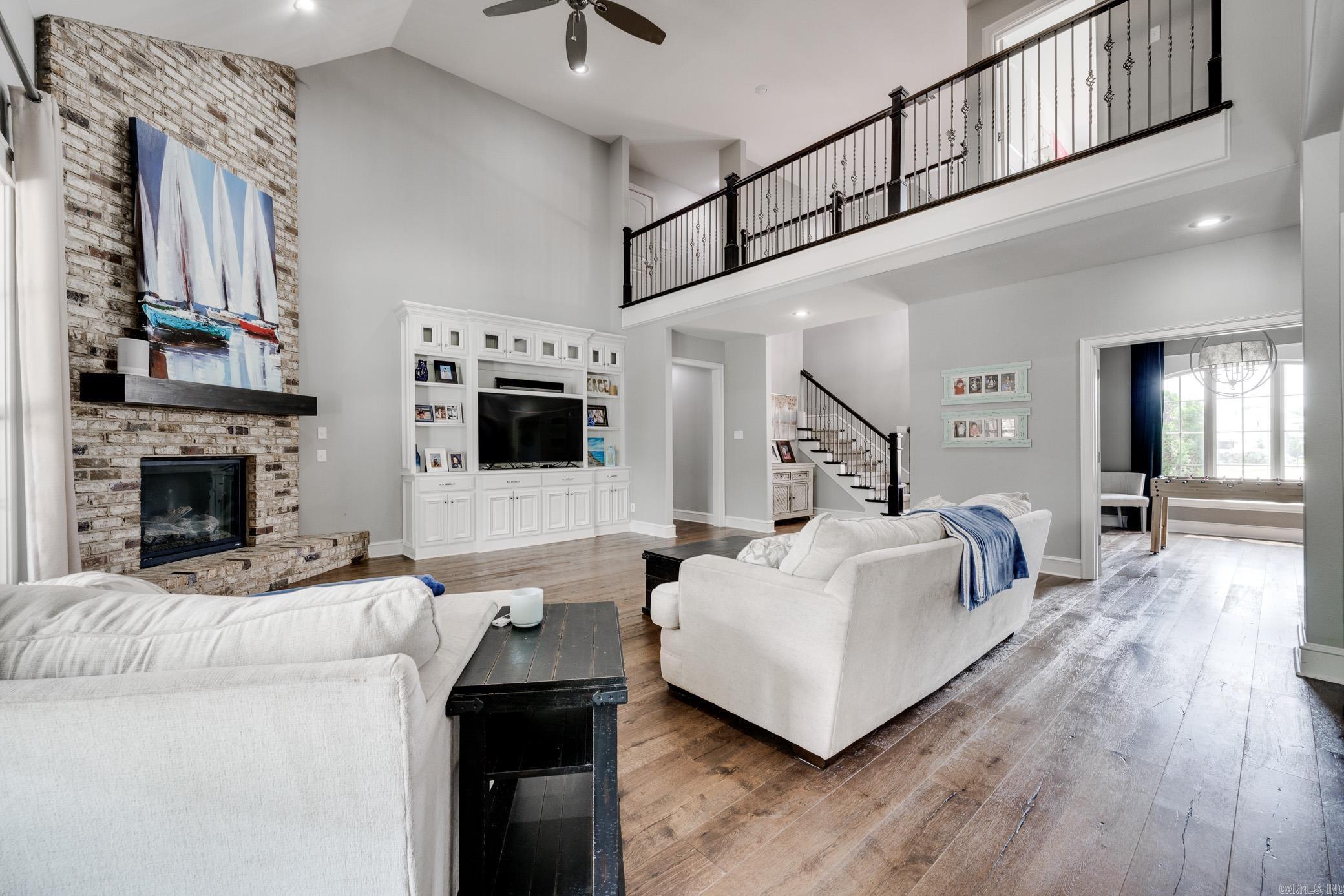 WEATHERSTONE - Residential
