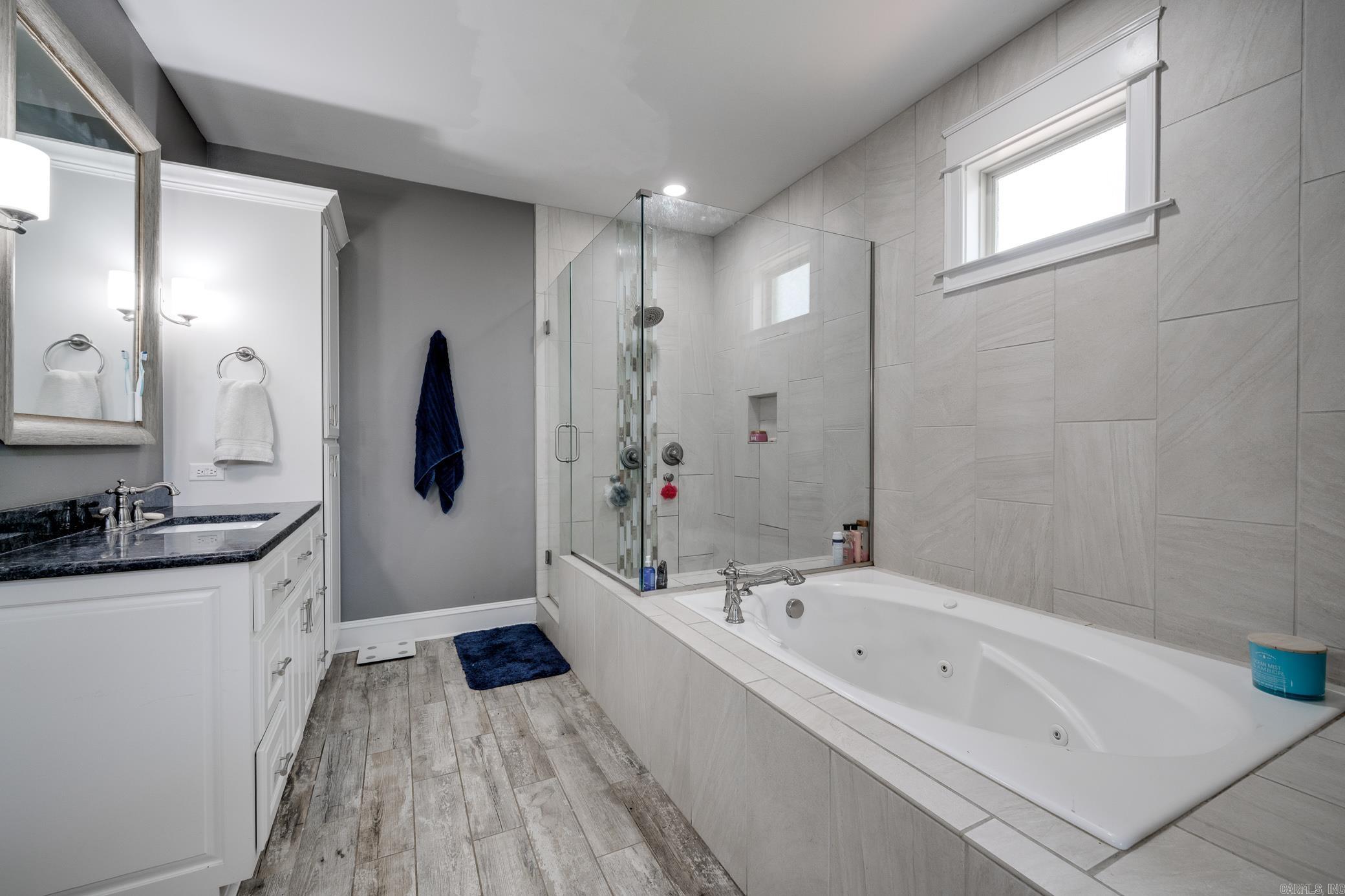 WEATHERSTONE - Residential