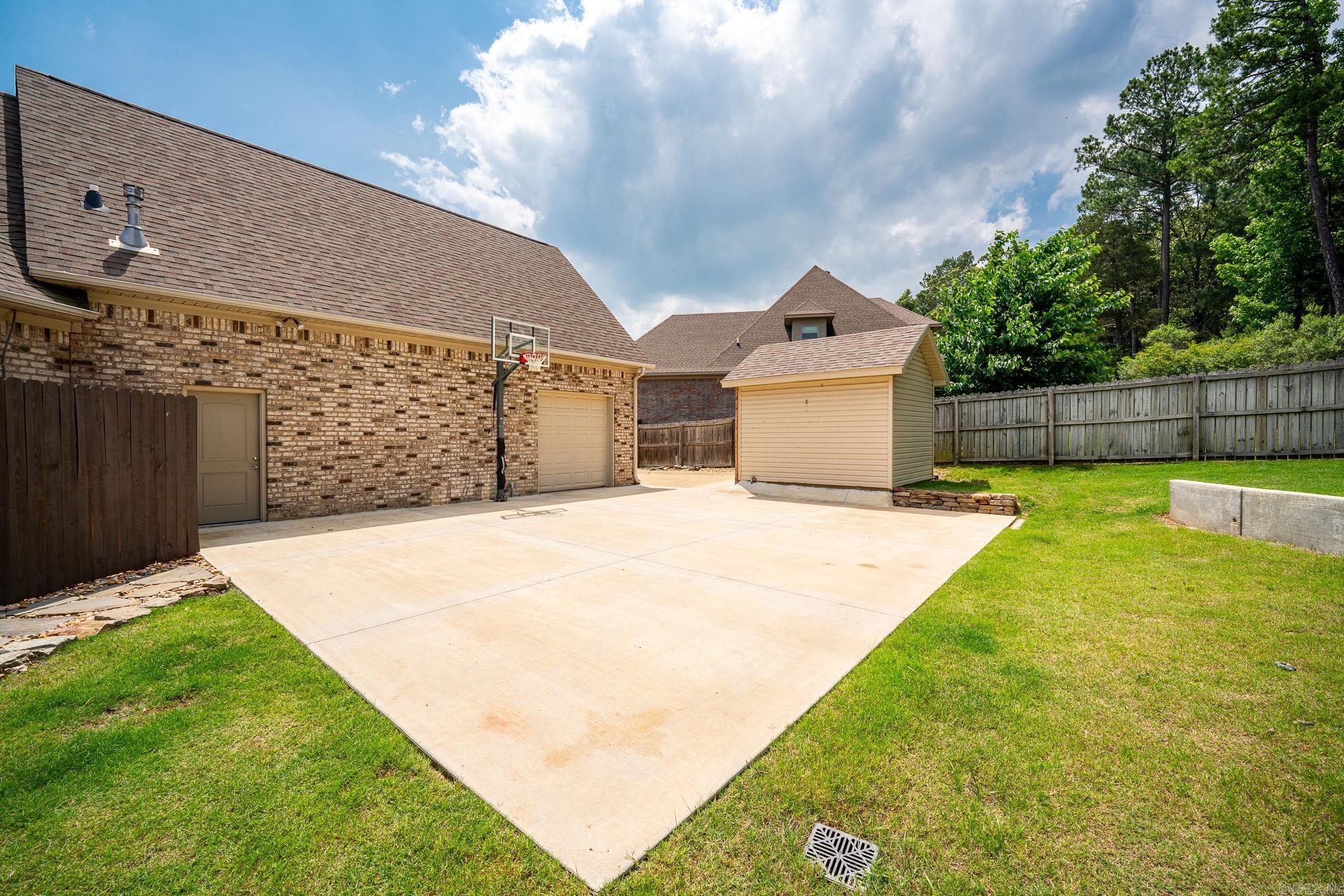 WEATHERSTONE - Residential