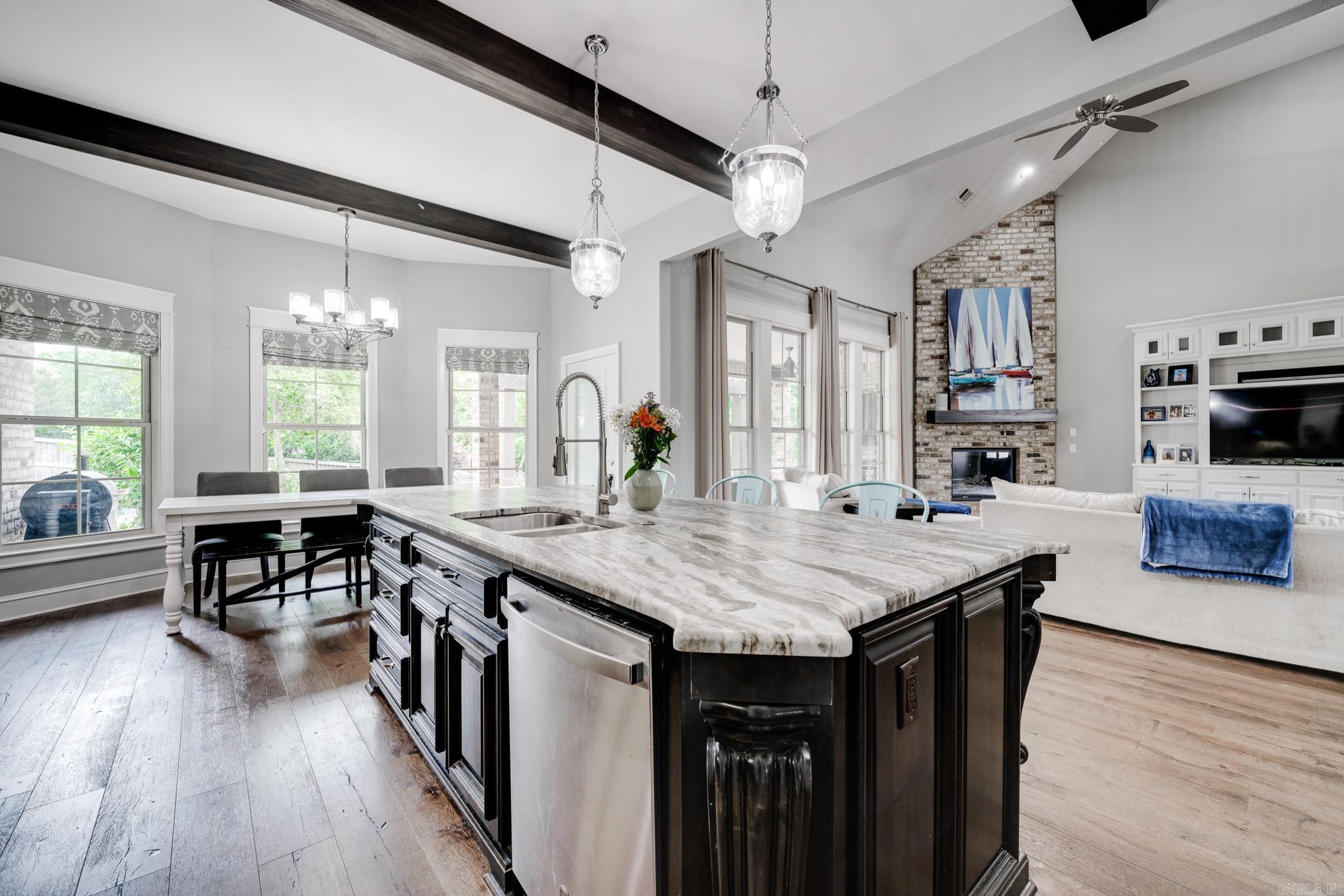 WEATHERSTONE - Residential