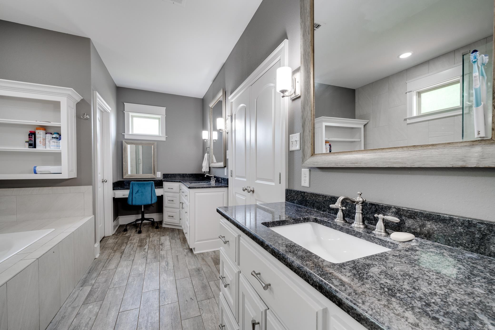 WEATHERSTONE - Residential