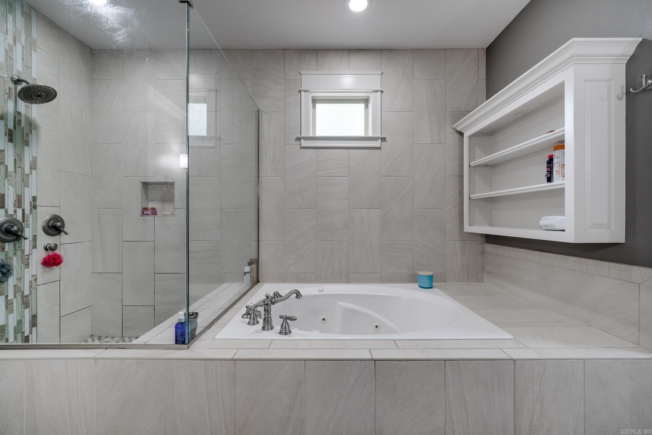 WEATHERSTONE - Residential