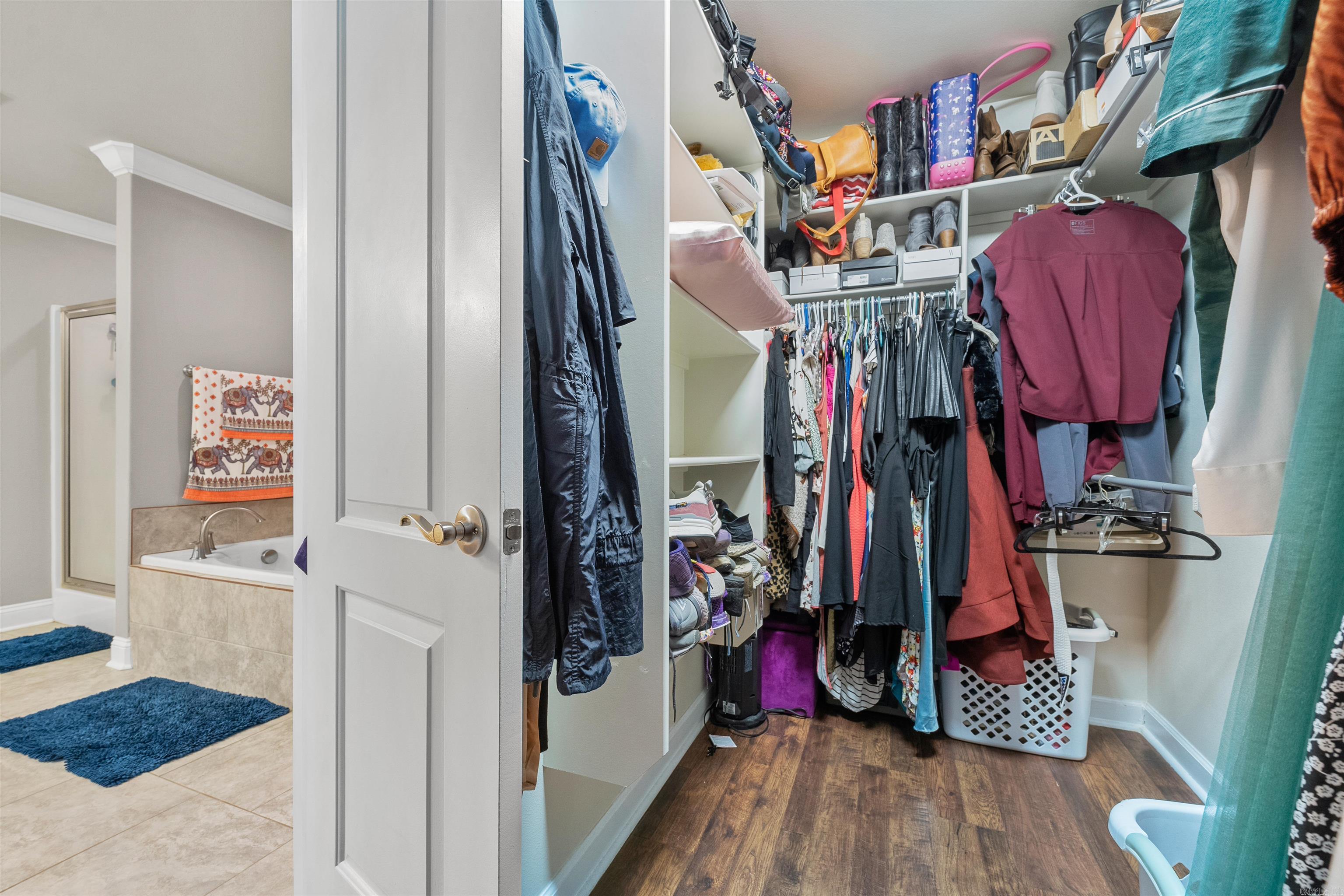 COUNTRY CLUB OF ARK THE - Residential