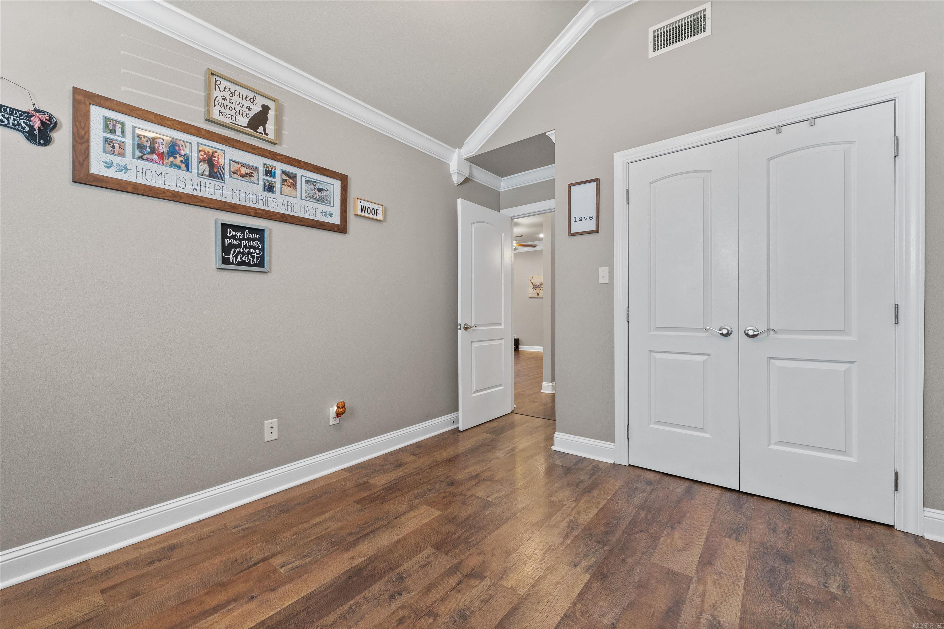 COUNTRY CLUB OF ARK THE - Residential