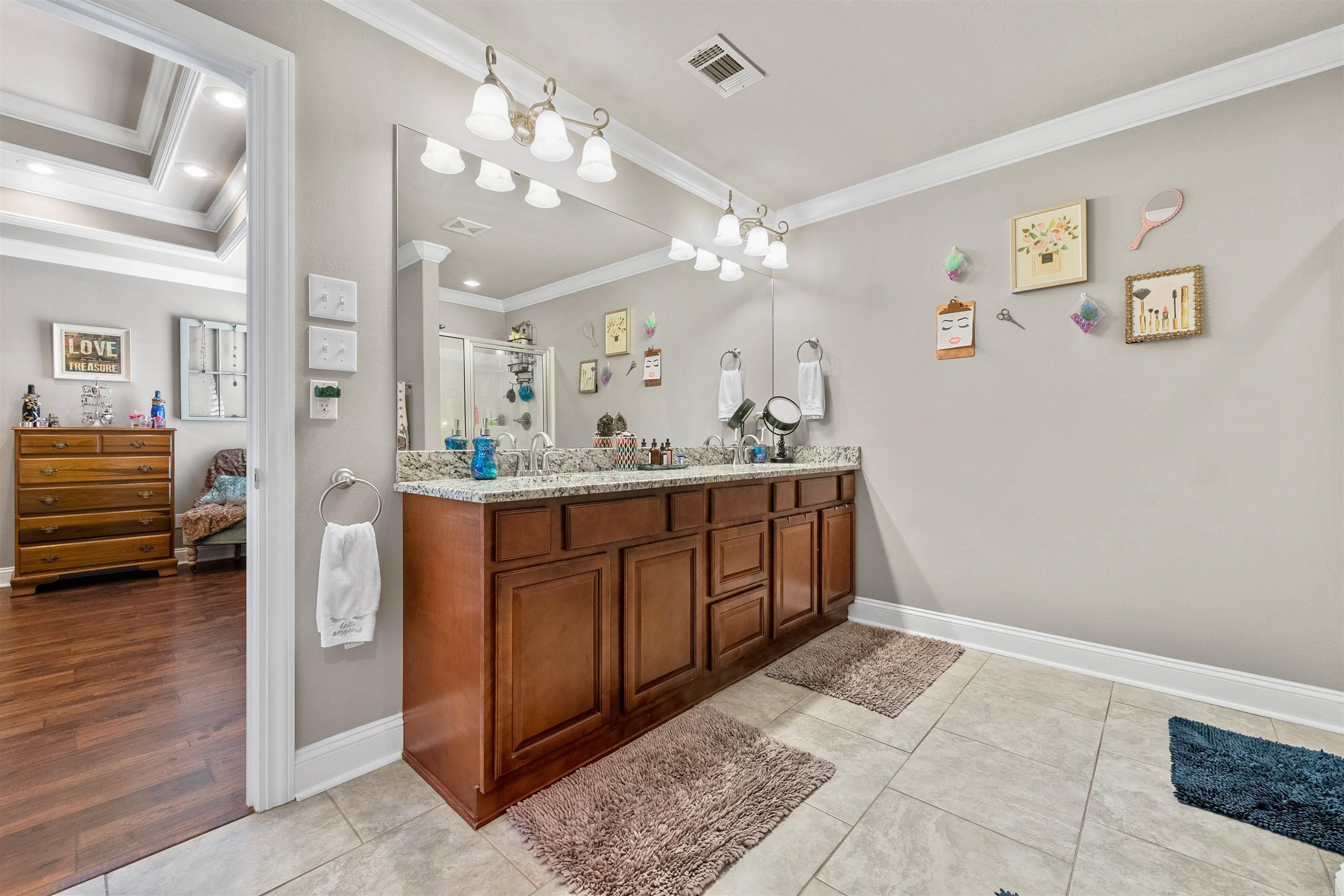 COUNTRY CLUB OF ARK THE - Residential