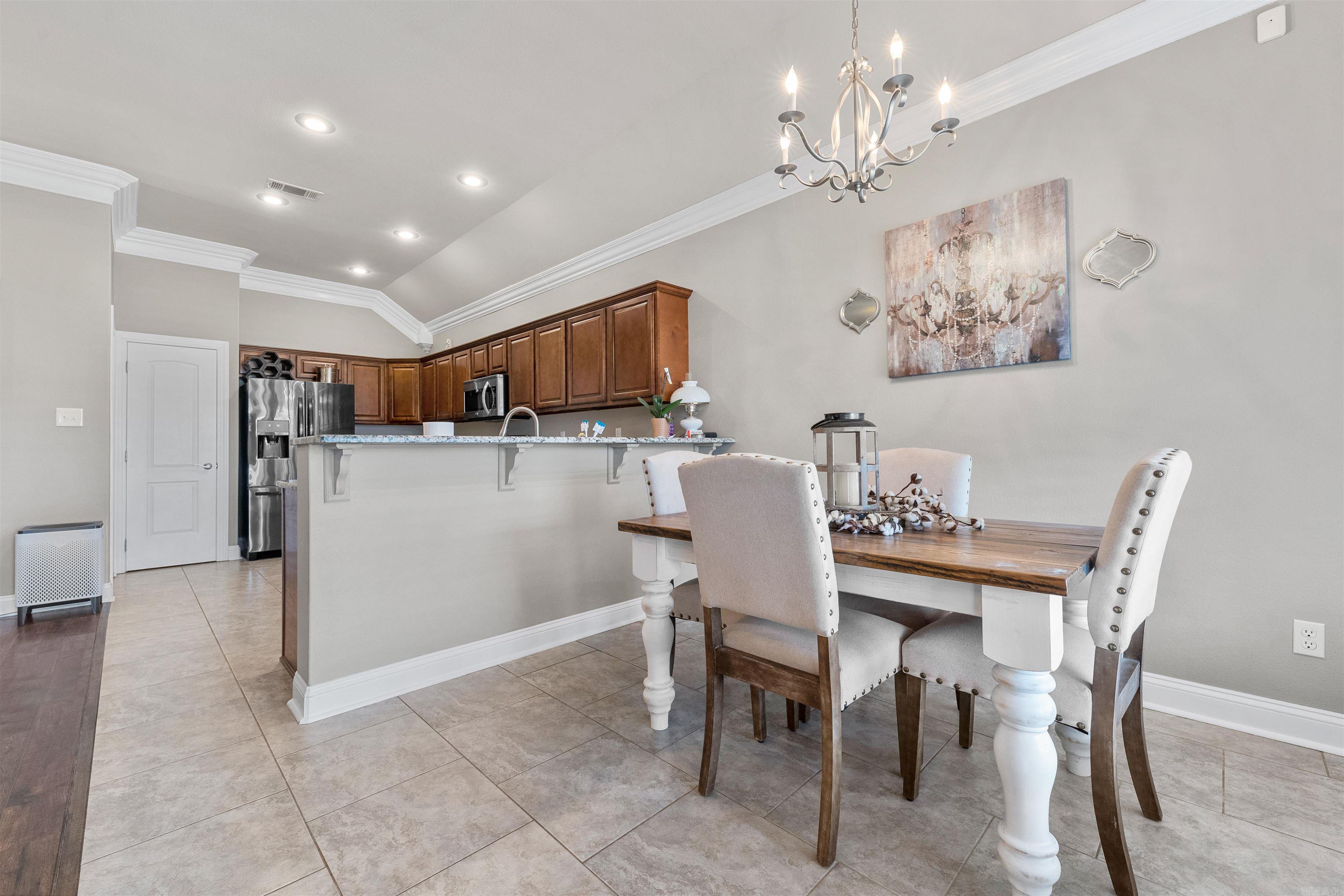 COUNTRY CLUB OF ARK THE - Residential