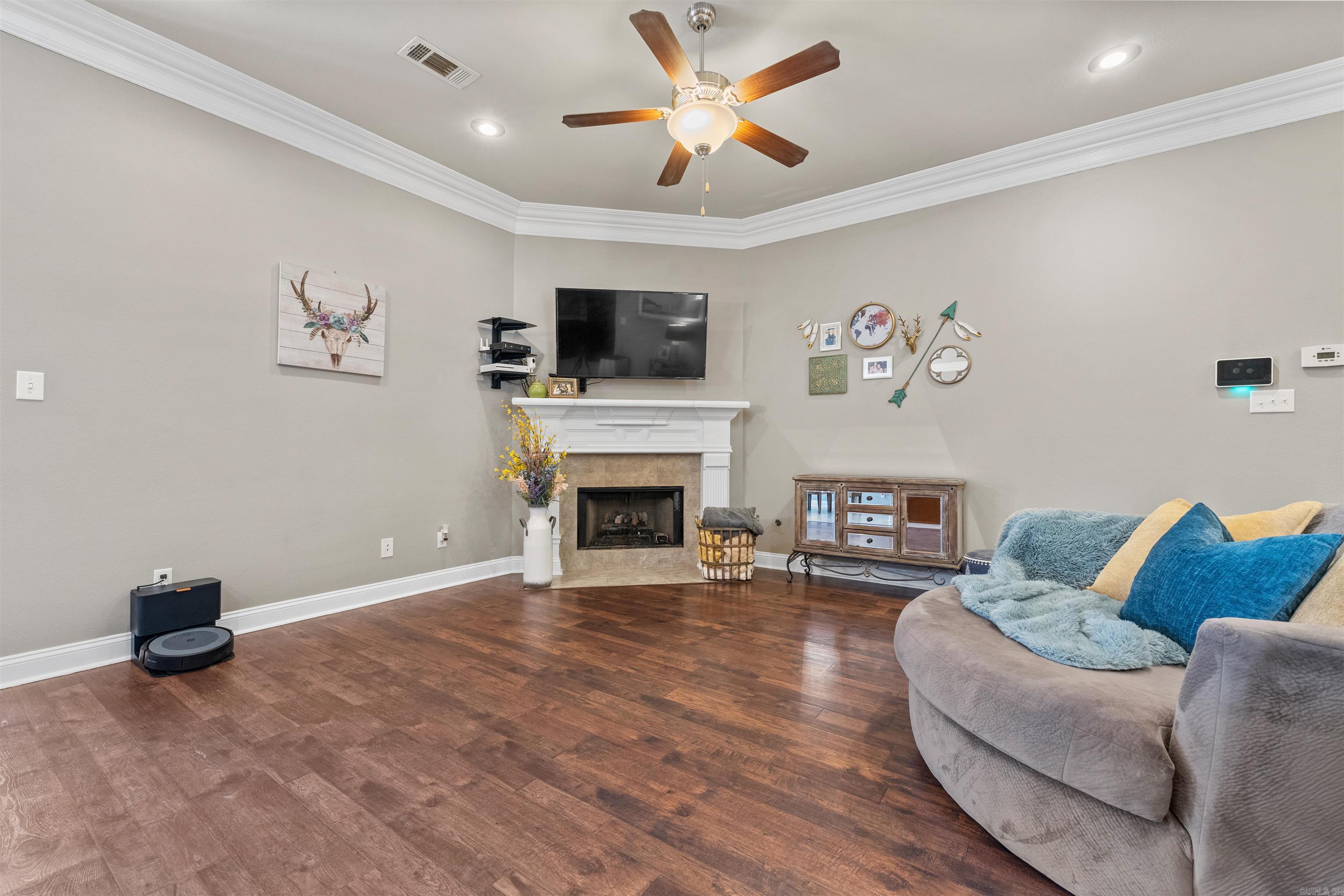 COUNTRY CLUB OF ARK THE - Residential