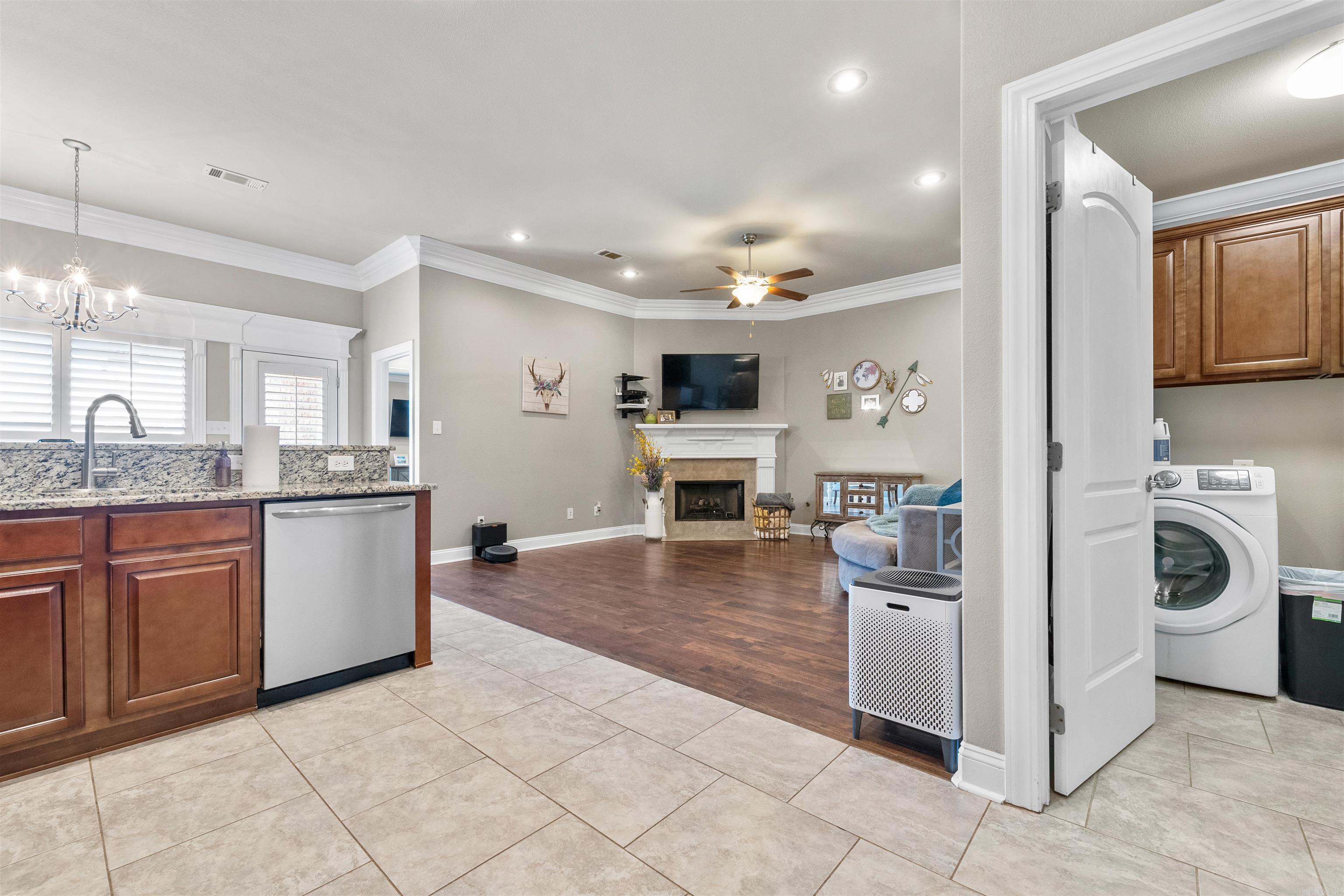 COUNTRY CLUB OF ARK THE - Residential