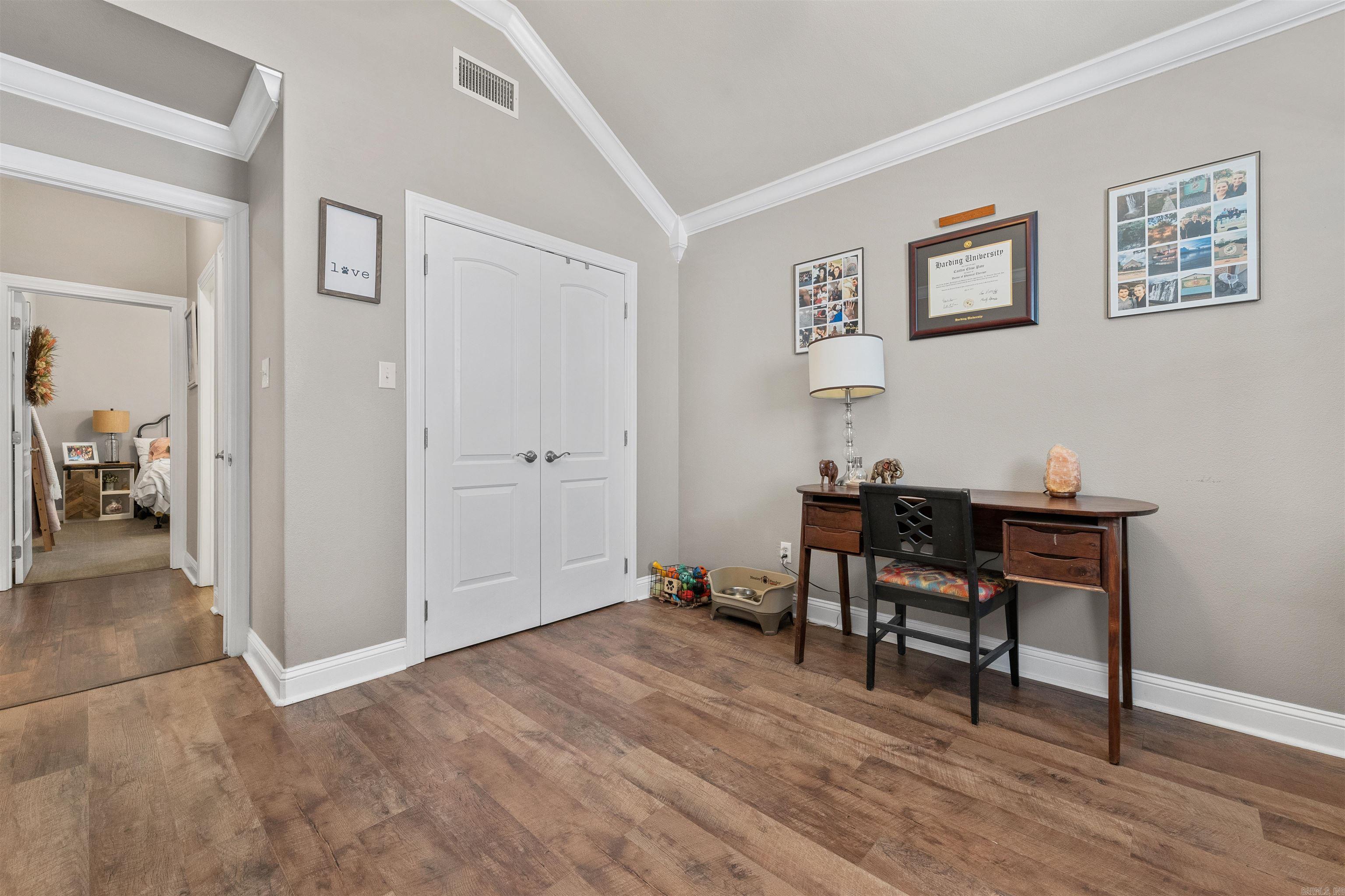 COUNTRY CLUB OF ARK THE - Residential