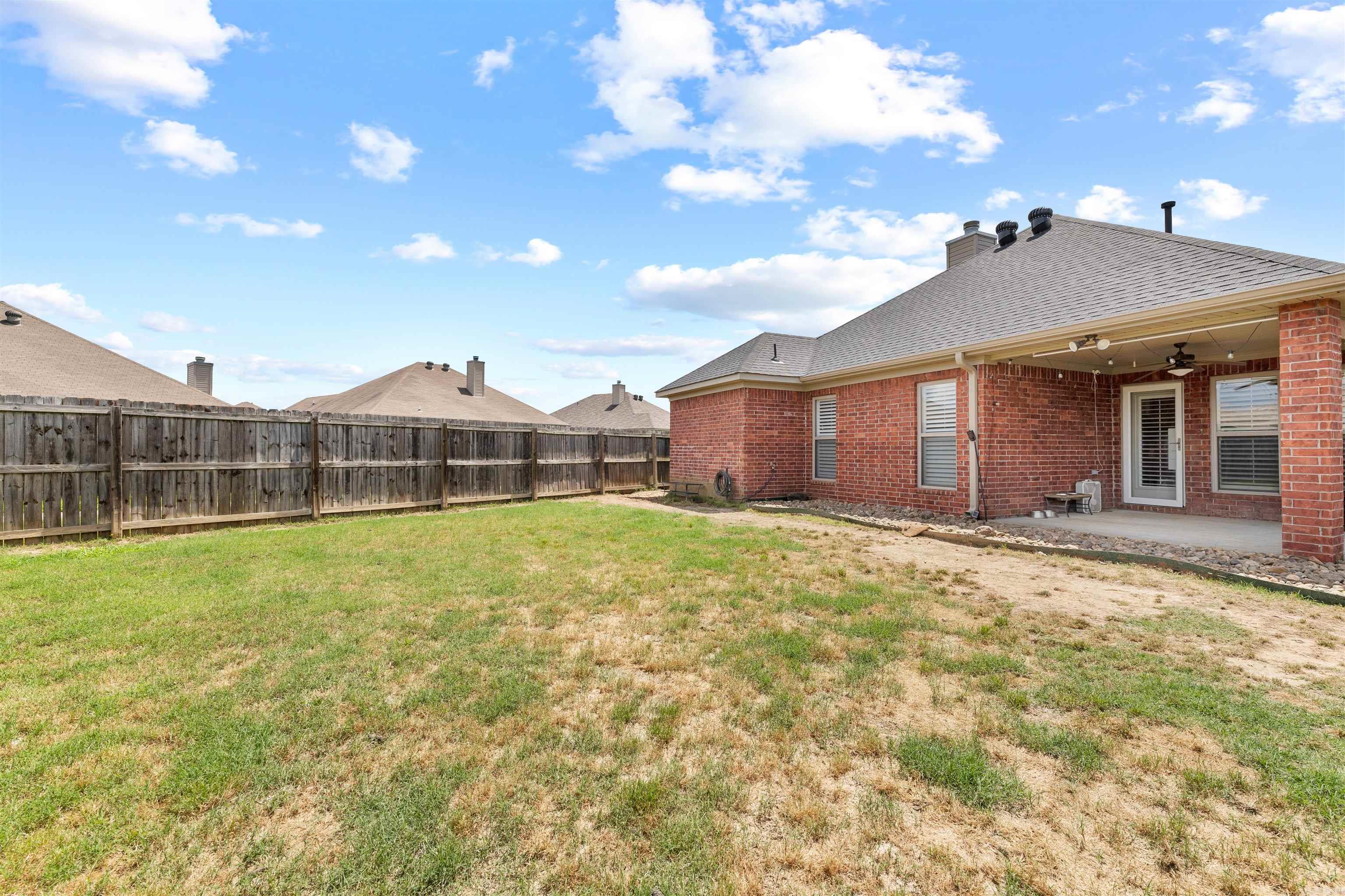 COUNTRY CLUB OF ARK THE - Residential