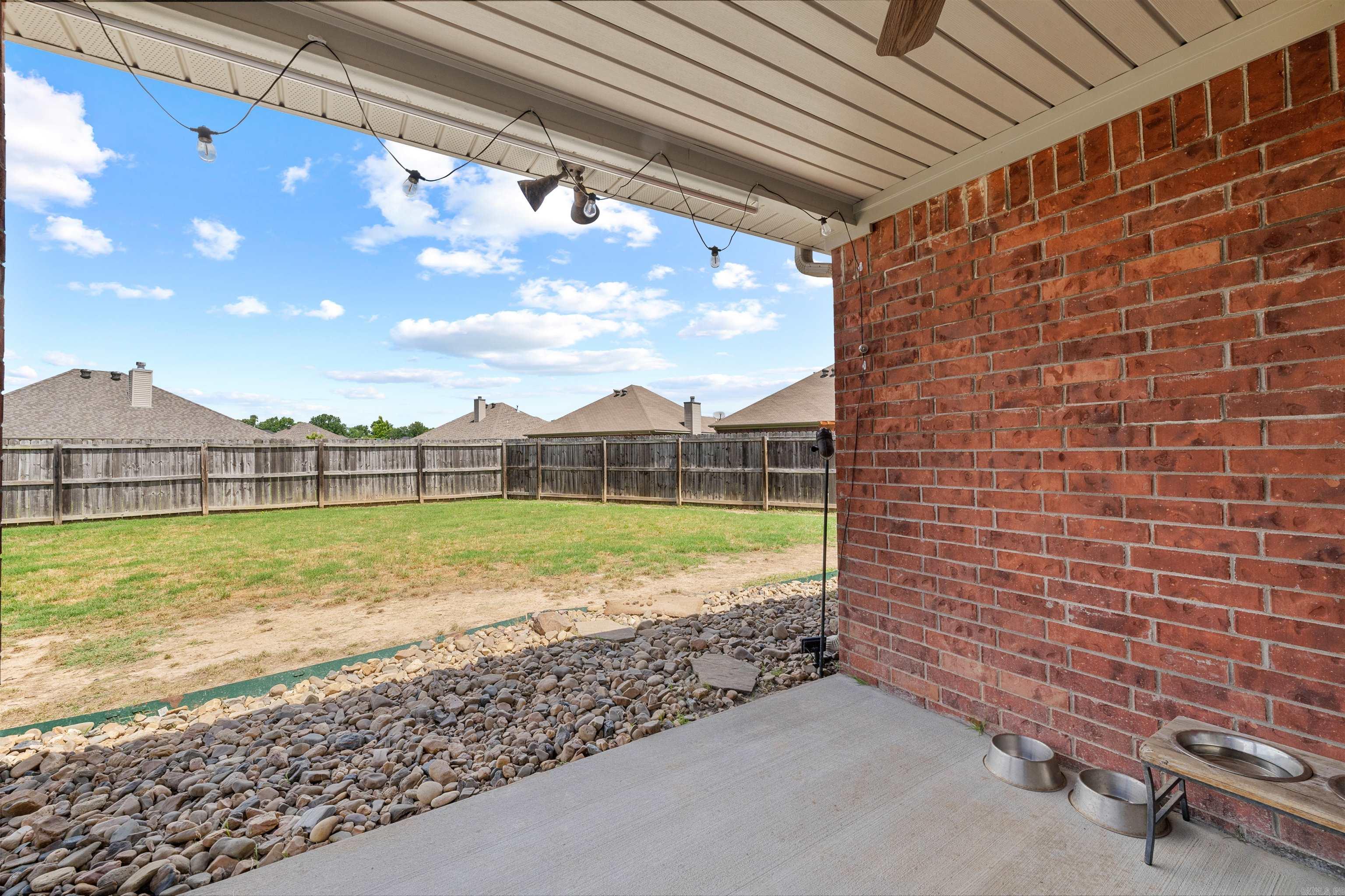 COUNTRY CLUB OF ARK THE - Residential