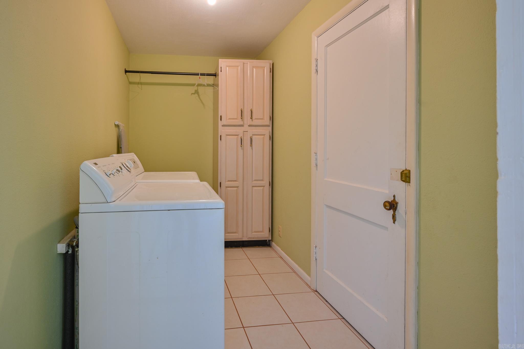 Halls Second - Residential