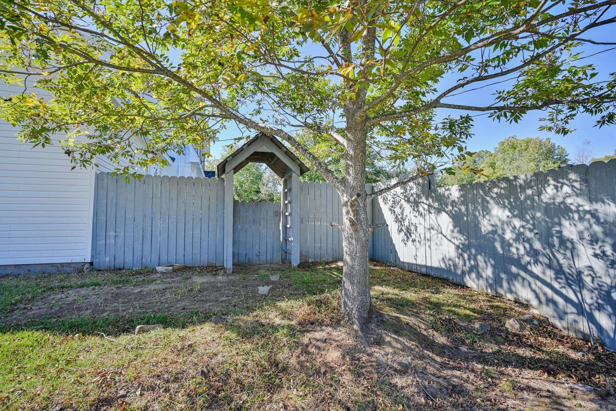 Halls Second - Residential