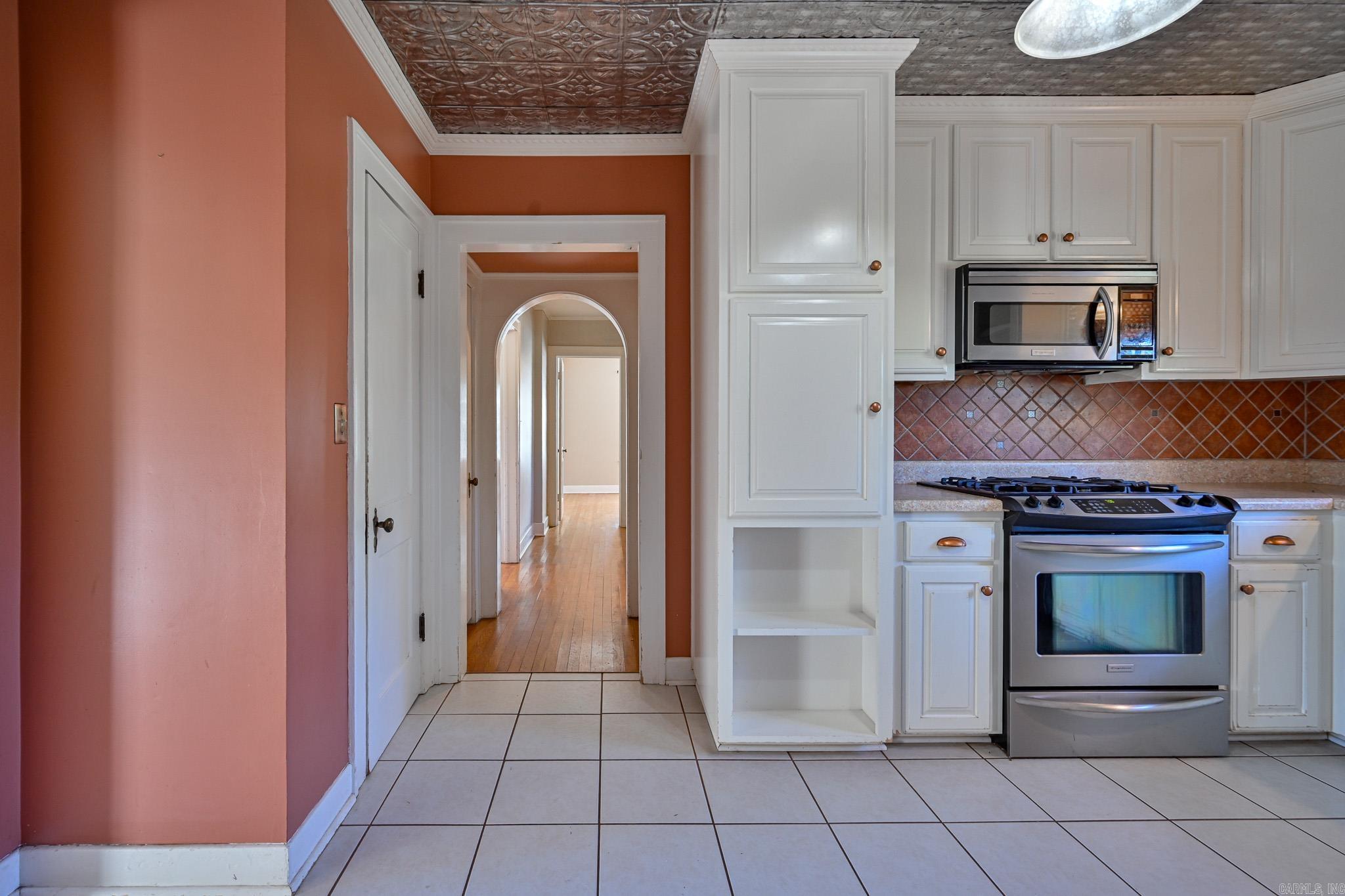 Halls Second - Residential