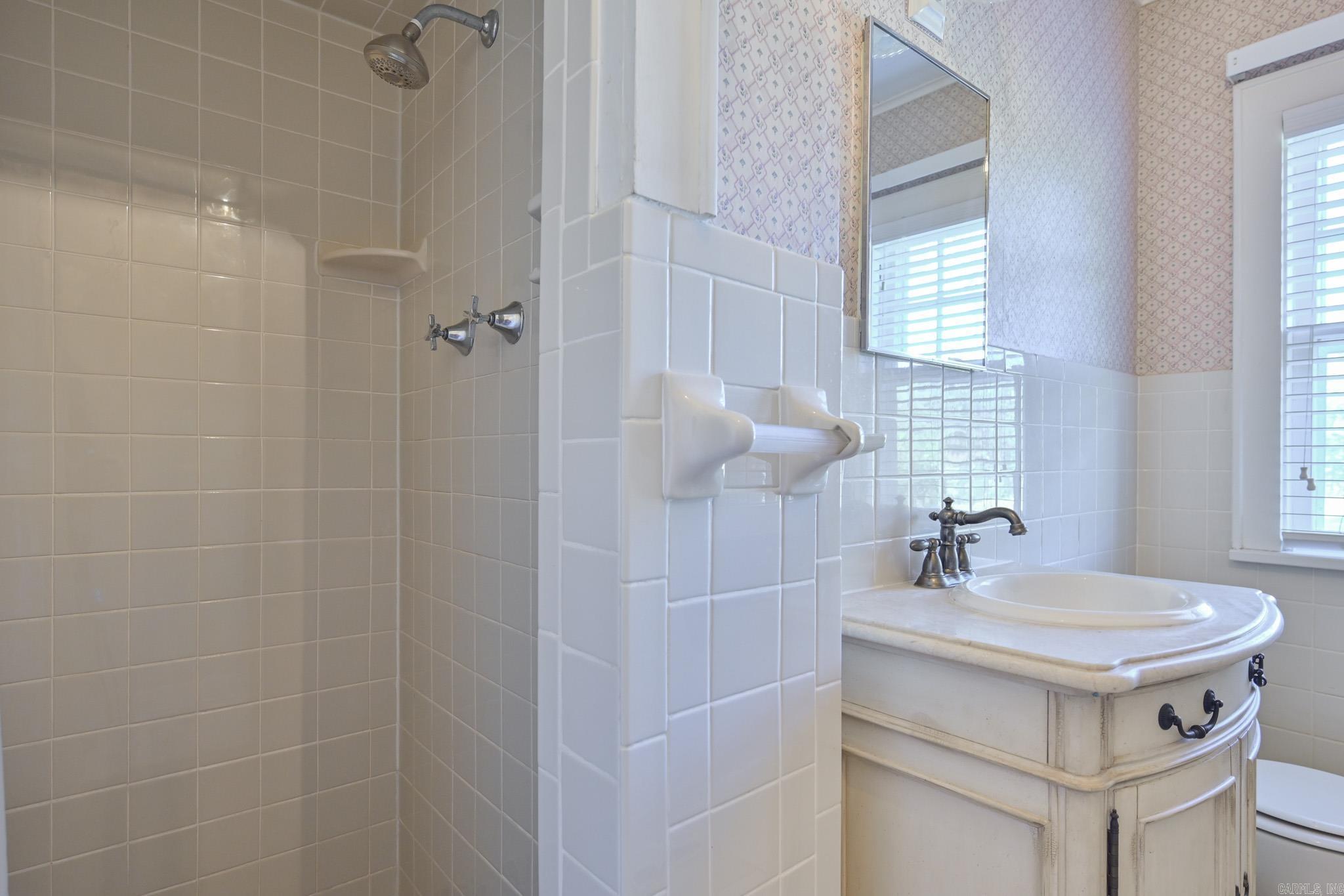 Halls Second - Residential