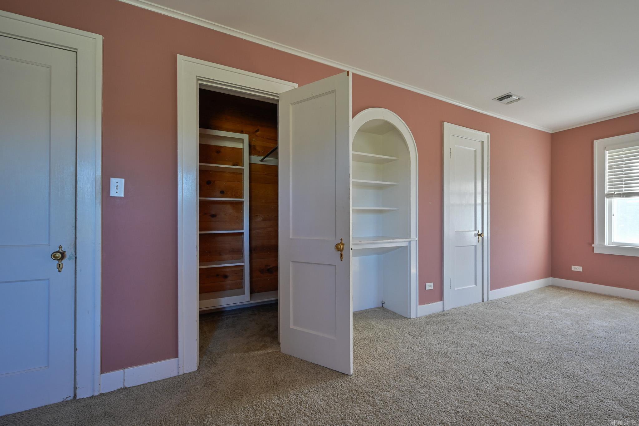 Halls Second - Residential