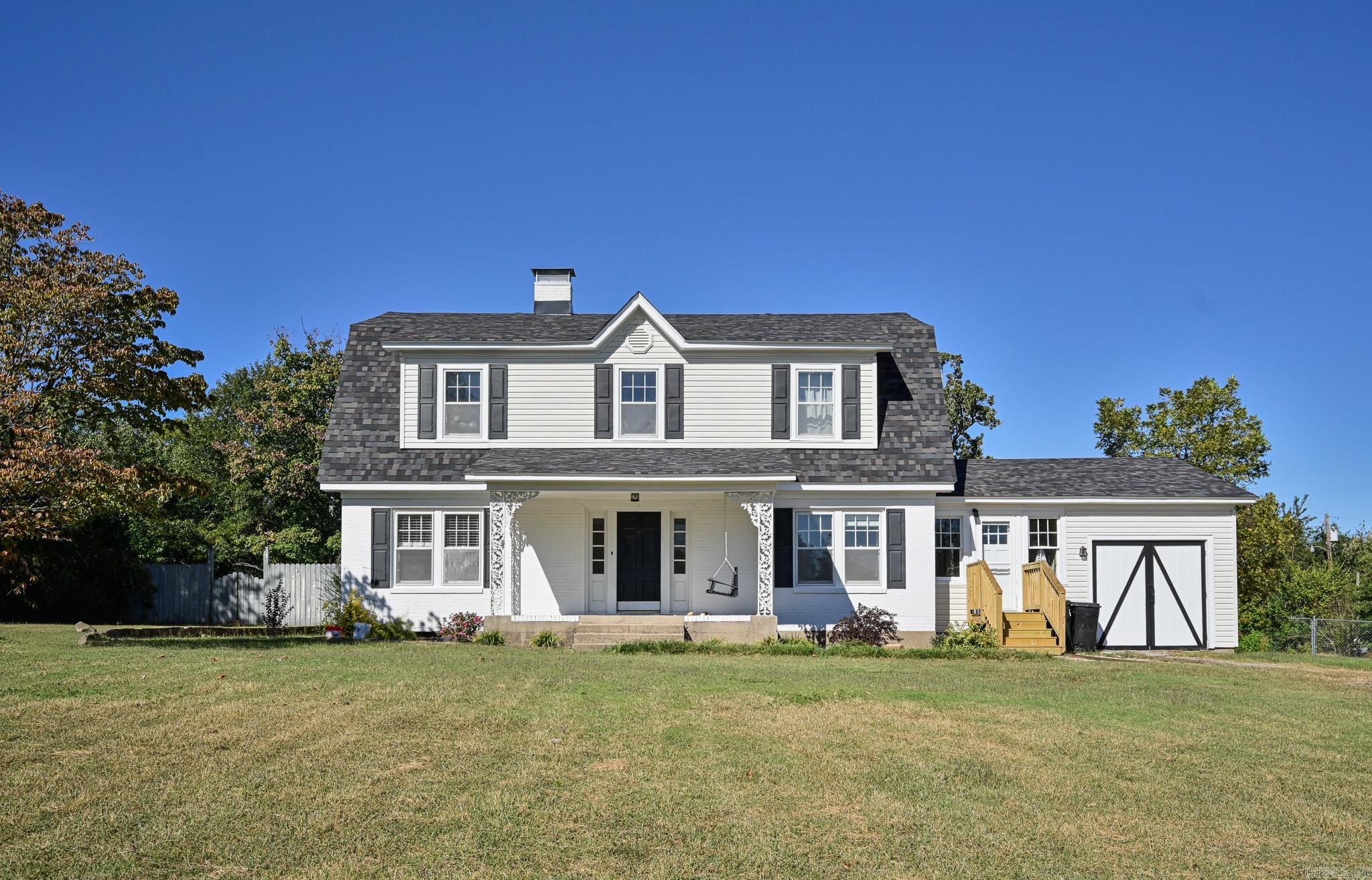 Halls Second - Residential