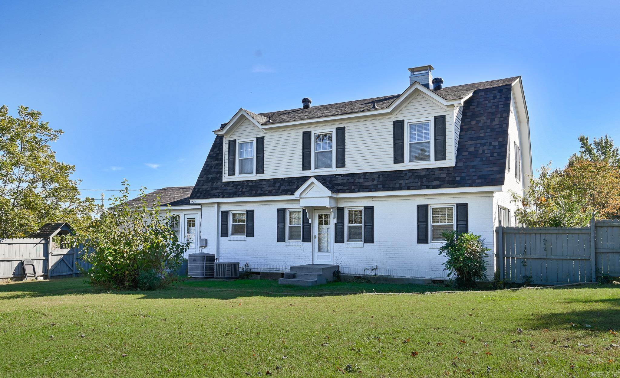 Halls Second - Residential