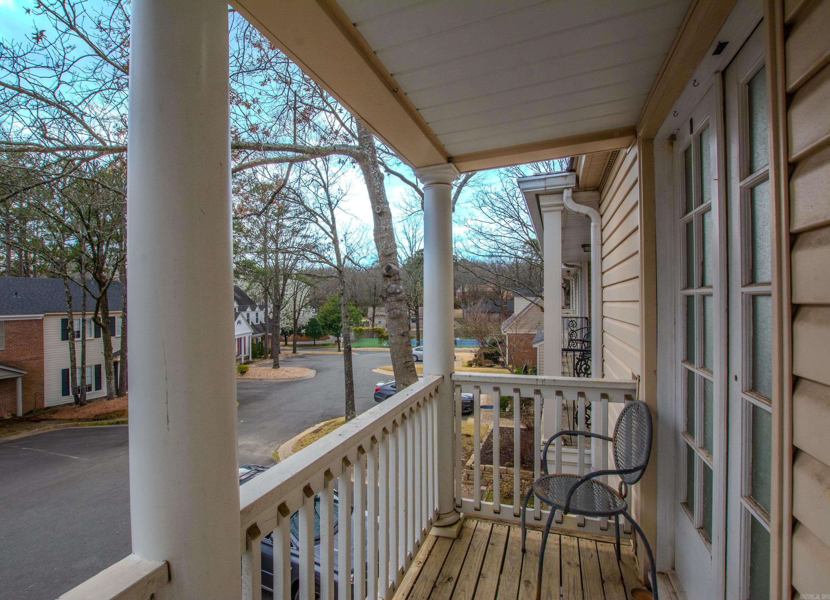 KINGSBRIDGE TWNHSE - Residential