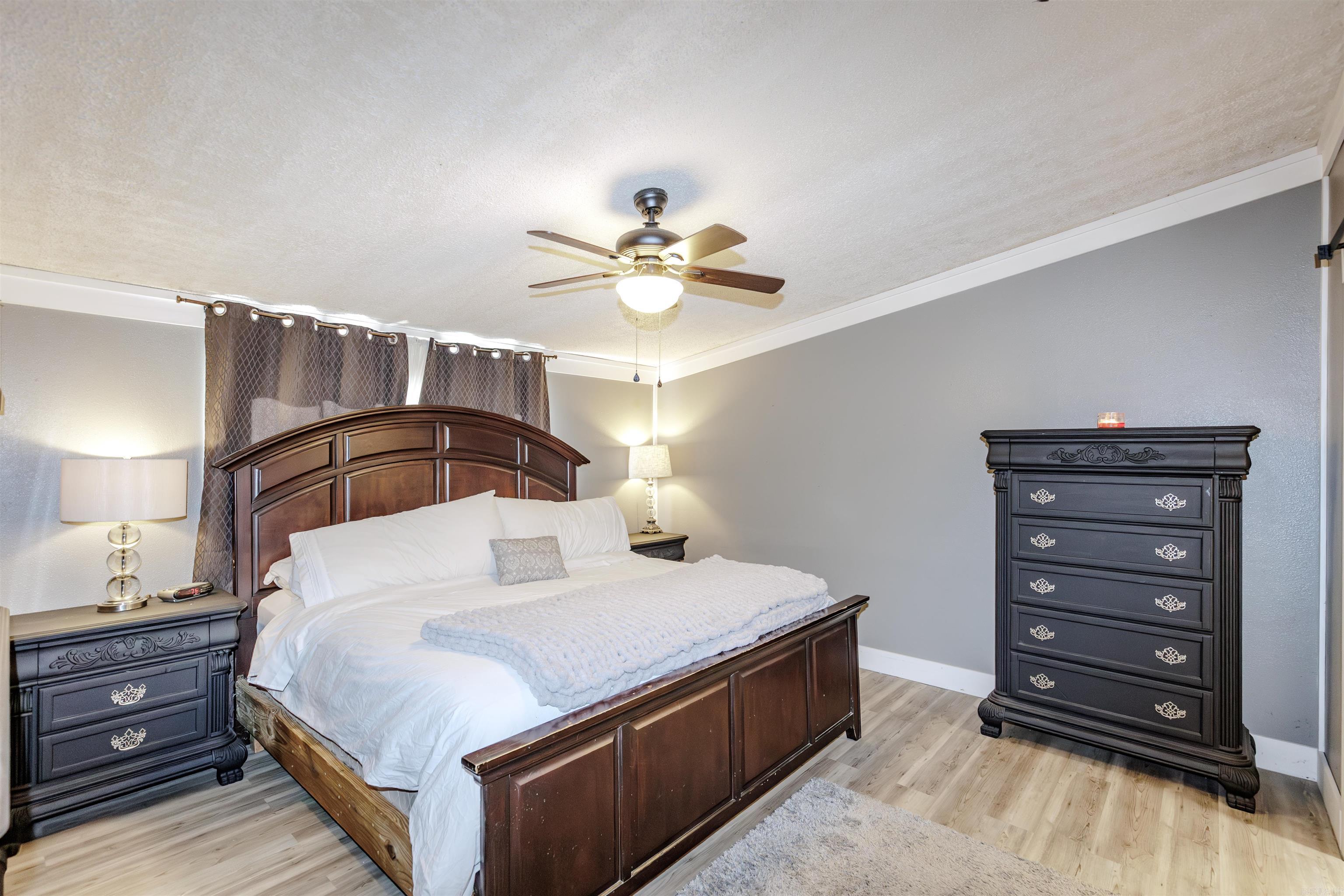 HUNTERS RUN - Residential