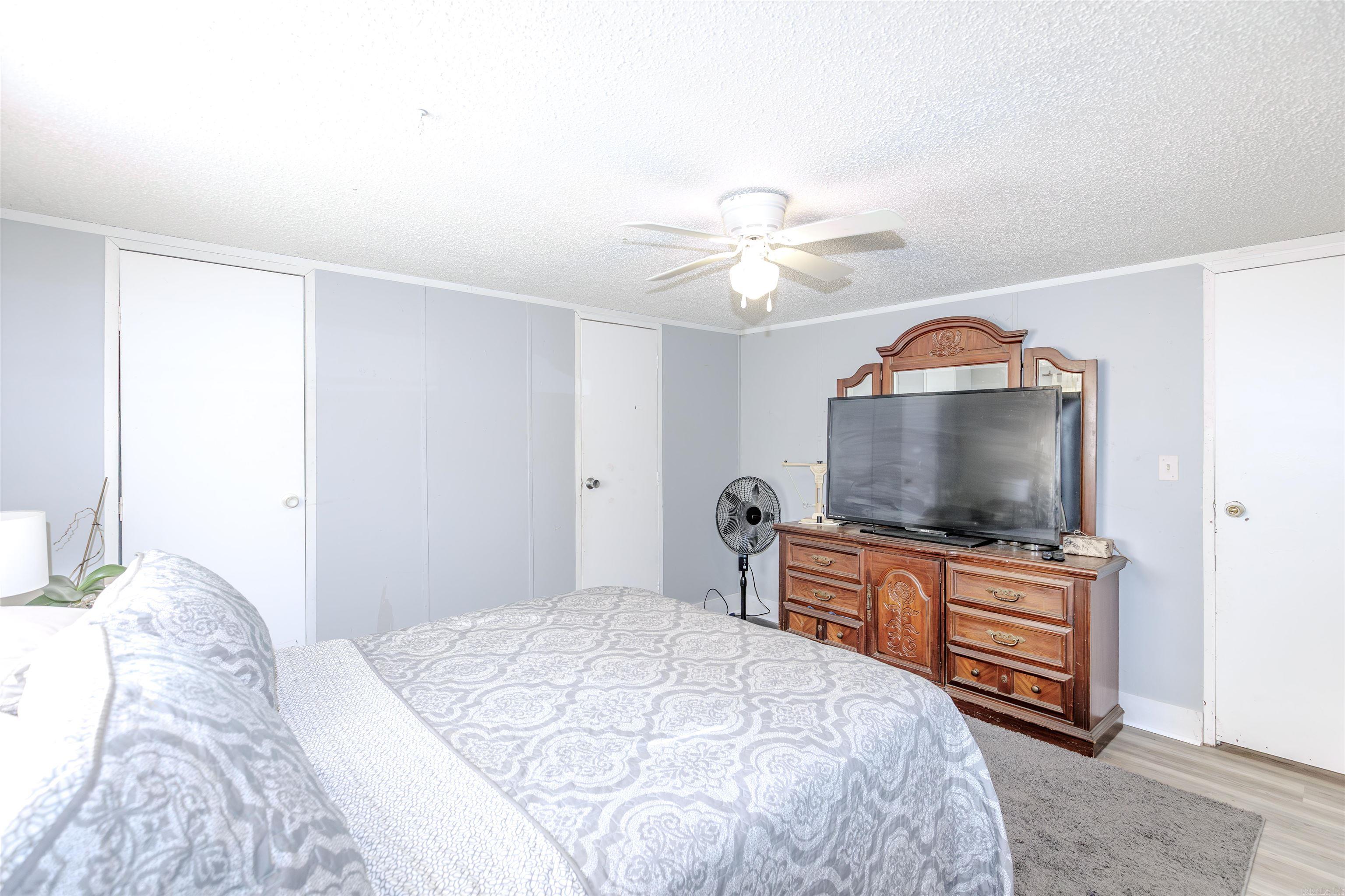 HUNTERS RUN - Residential