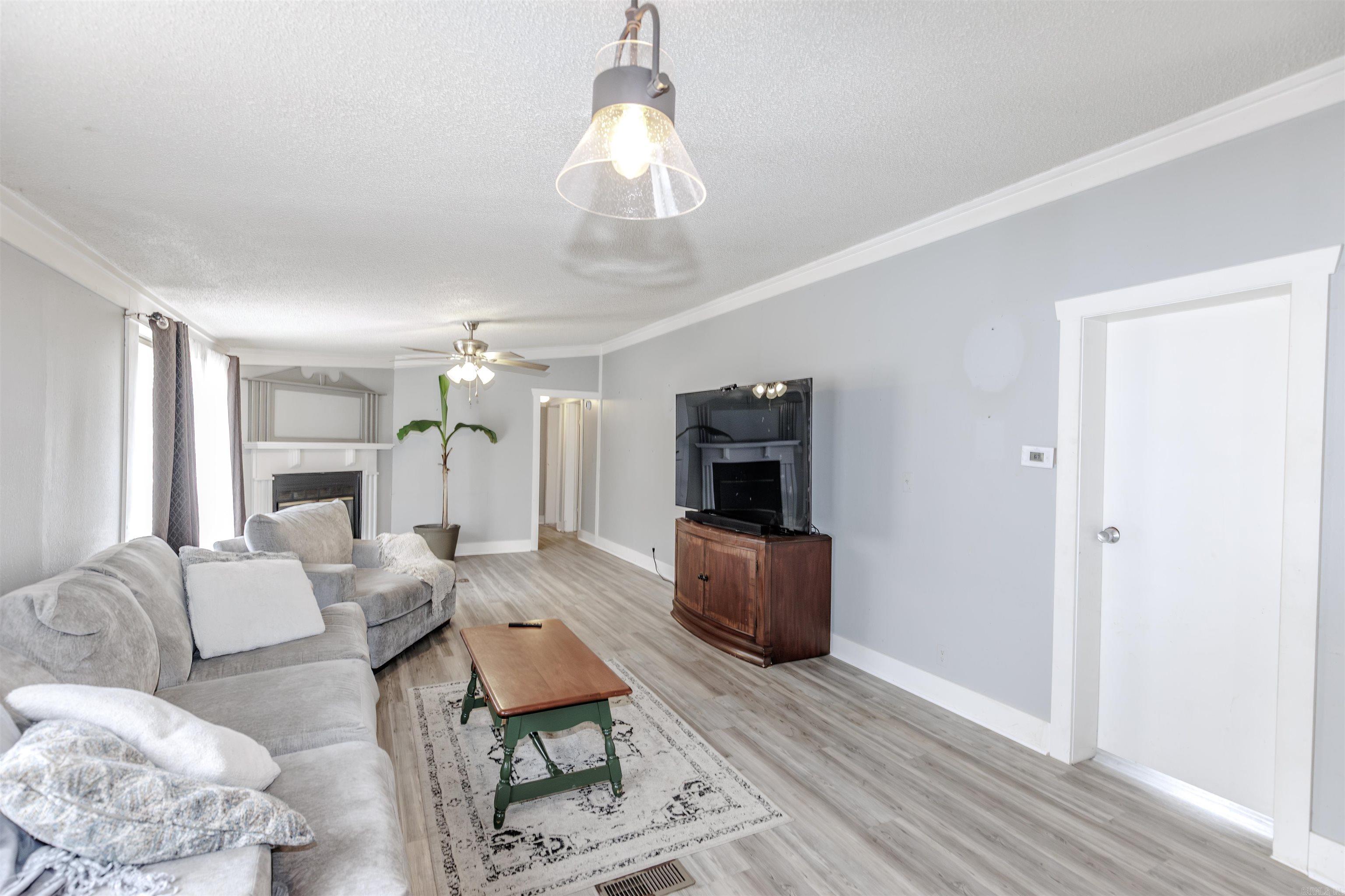 HUNTERS RUN - Residential