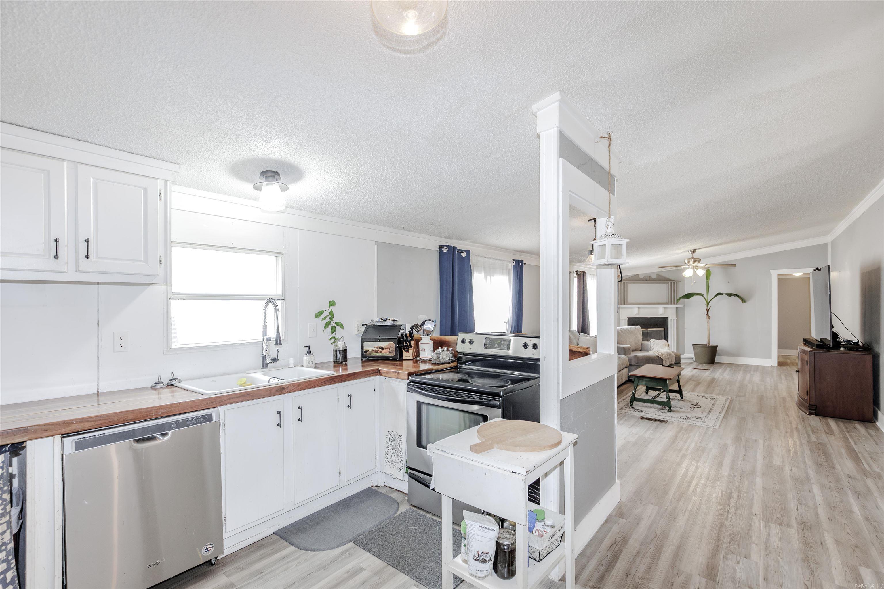 HUNTERS RUN - Residential