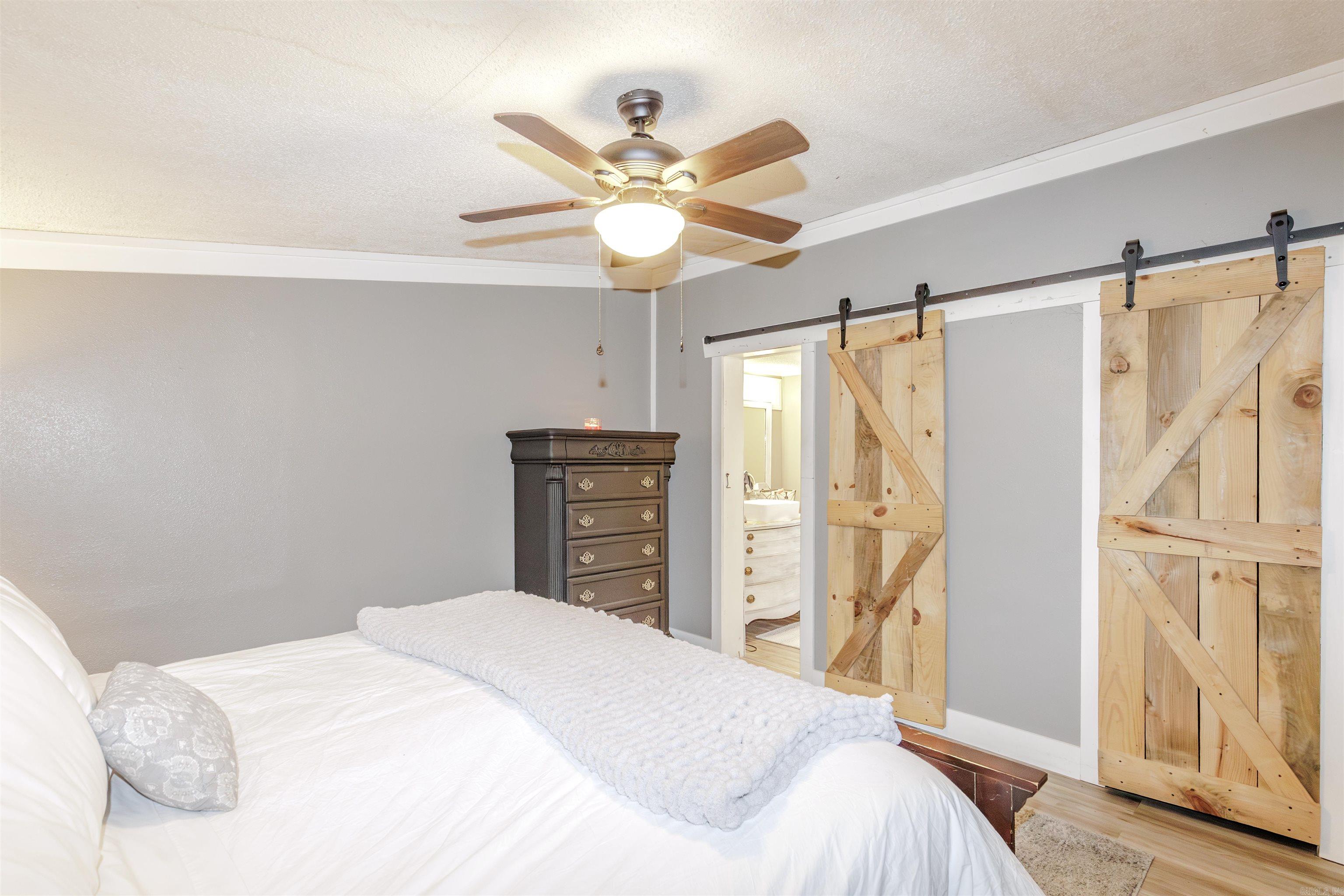 HUNTERS RUN - Residential