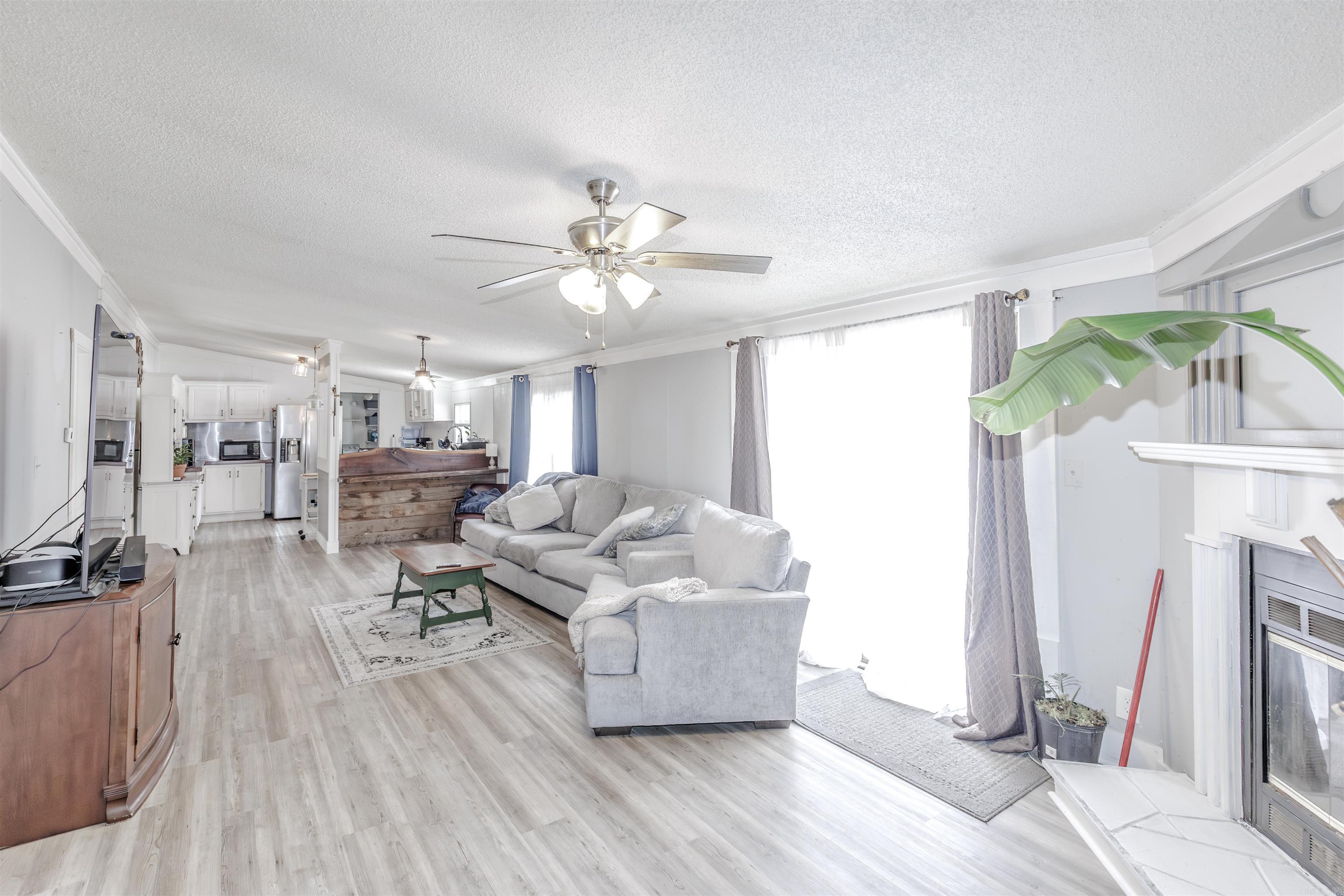 HUNTERS RUN - Residential