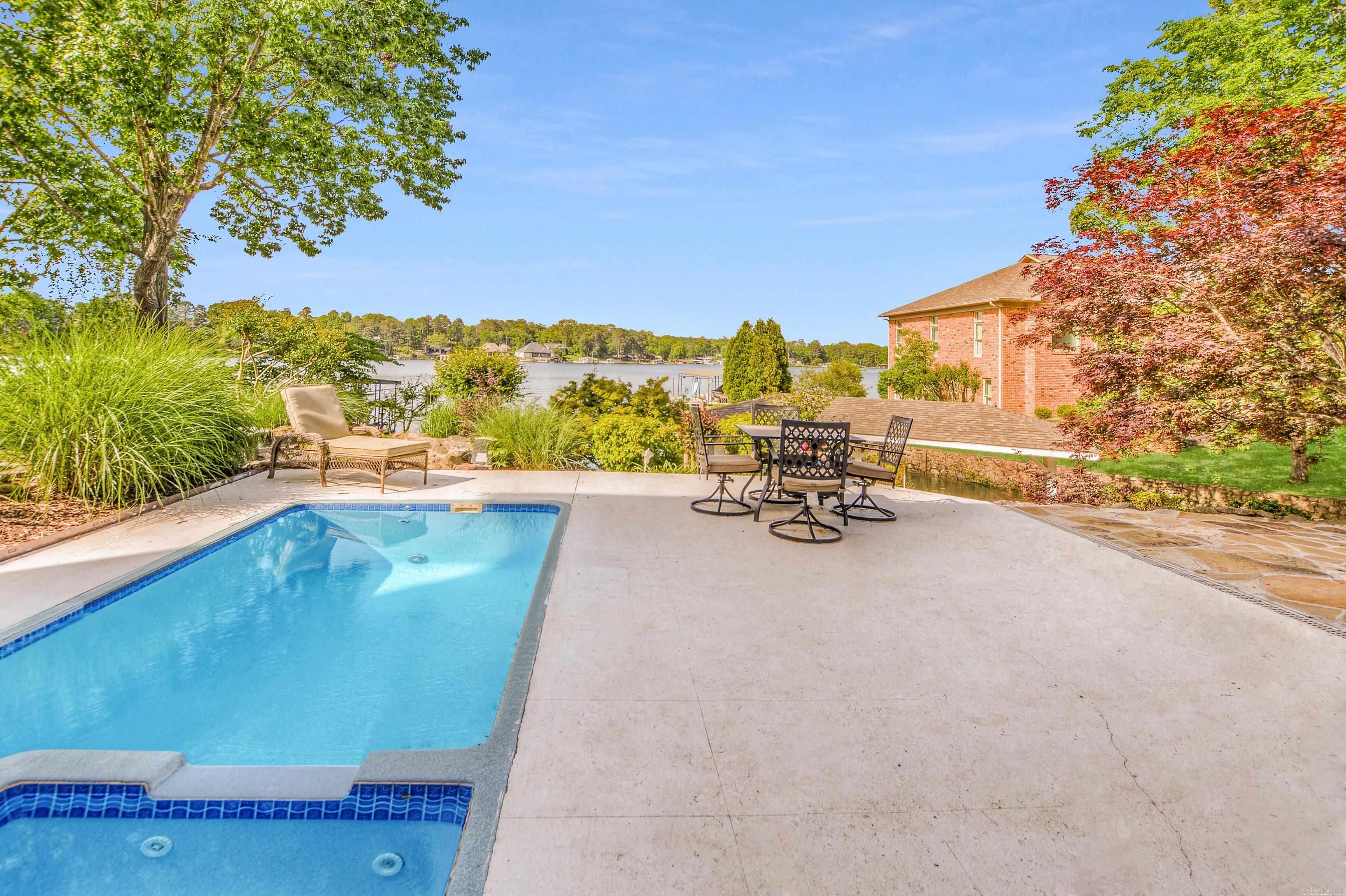 Driftwood Point - Residential