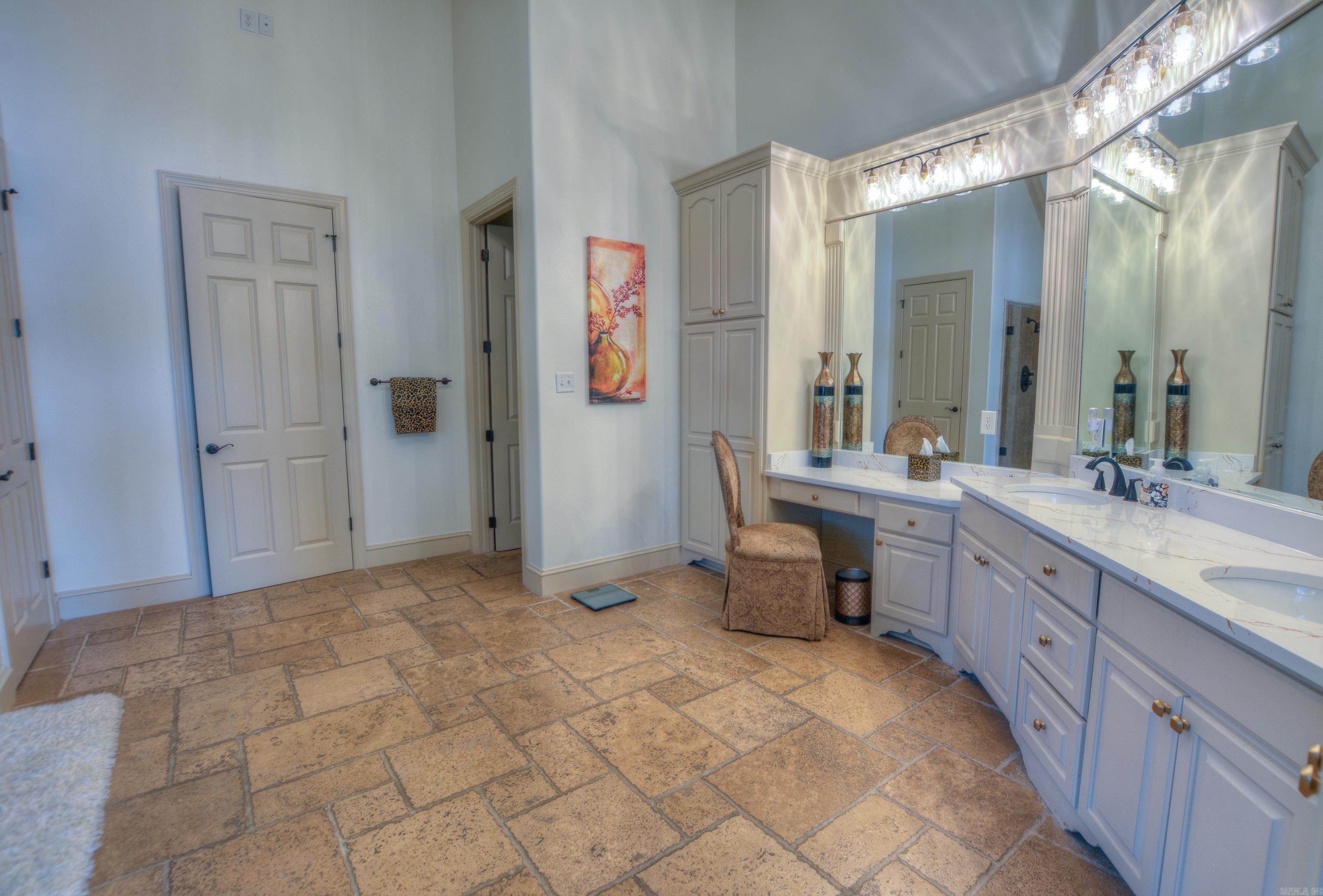 Driftwood Point - Residential