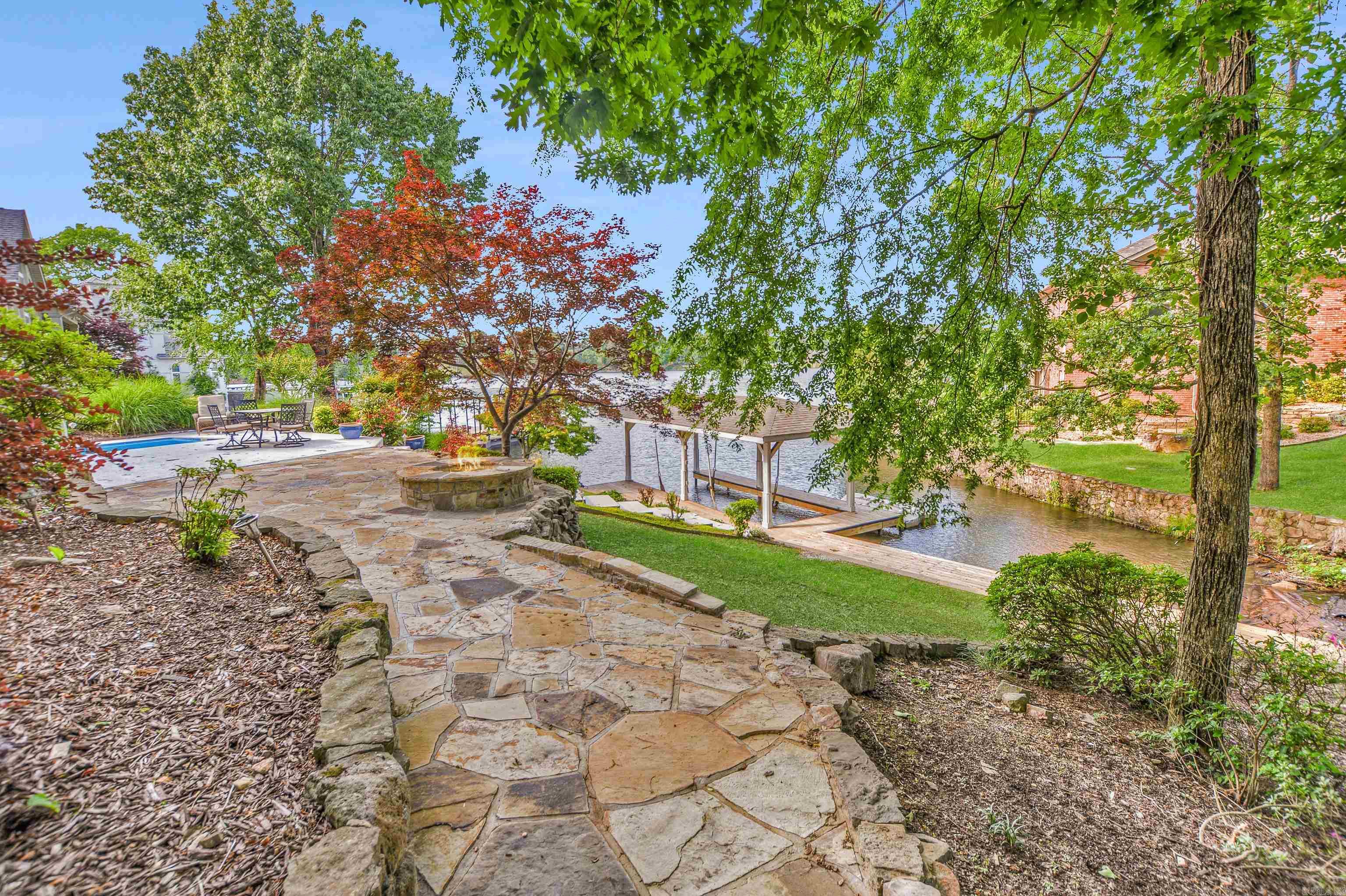 Driftwood Point - Residential
