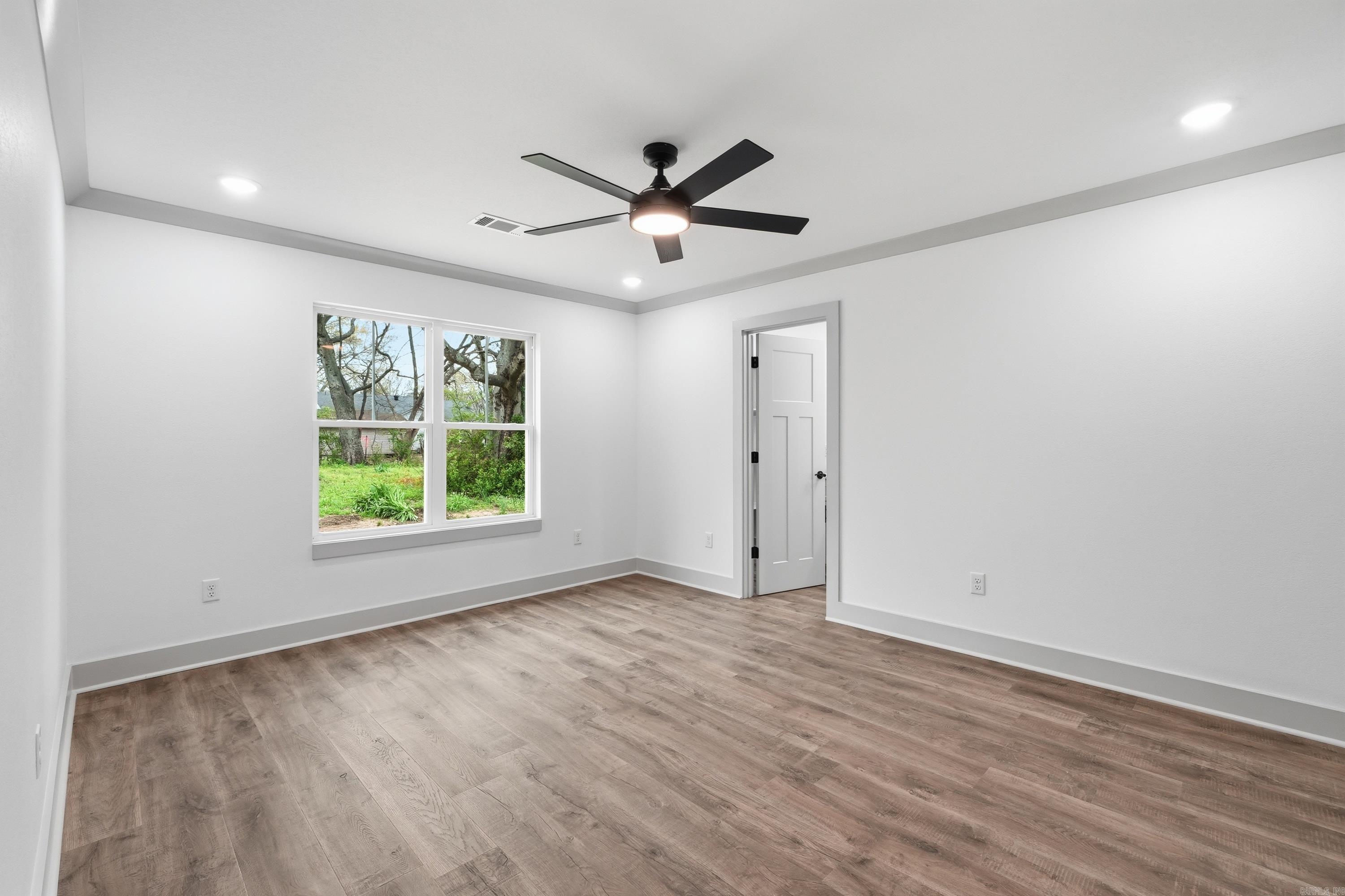 CLIFTONS ADDN - Residential