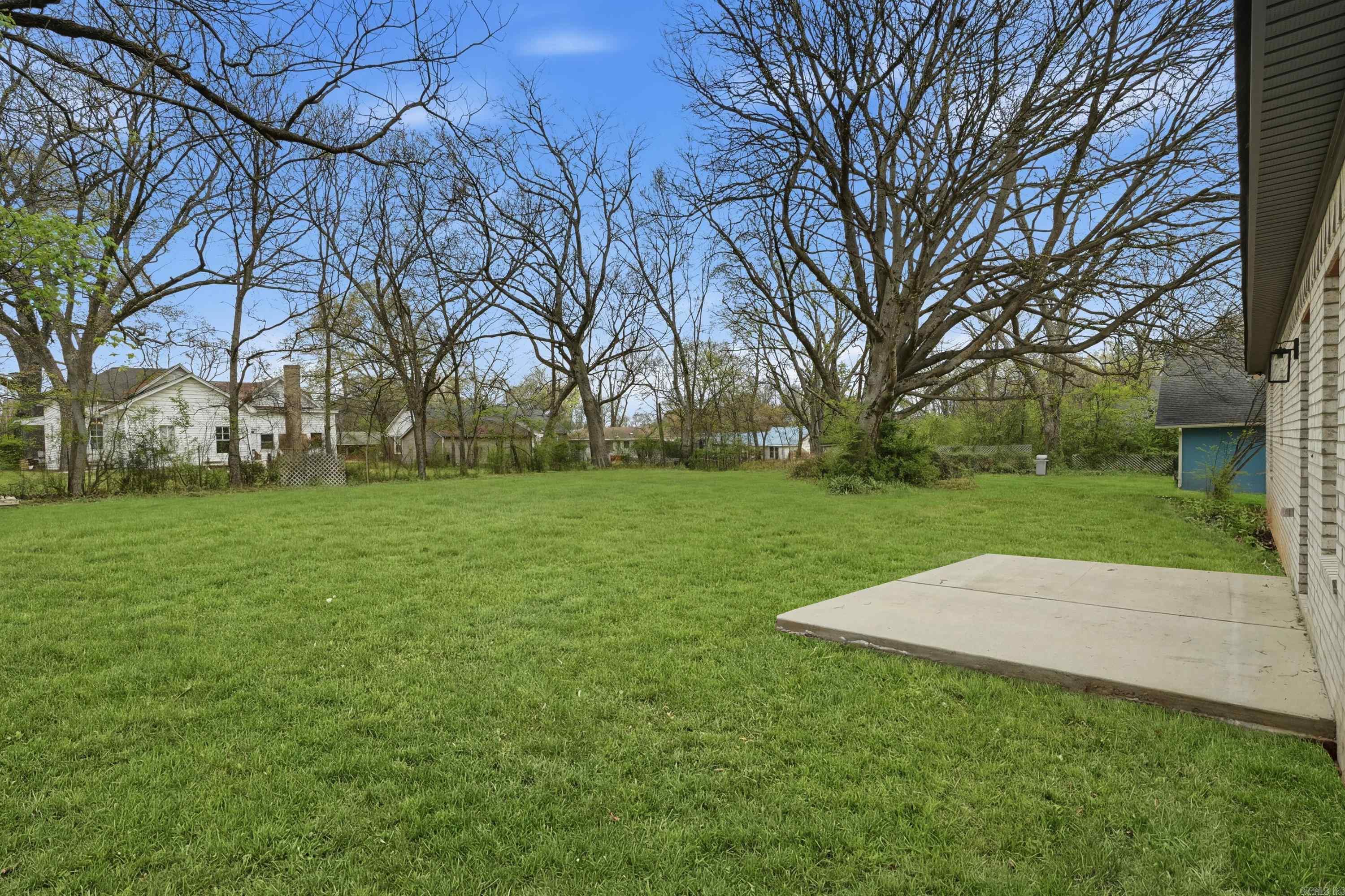 CLIFTONS ADDN - Residential