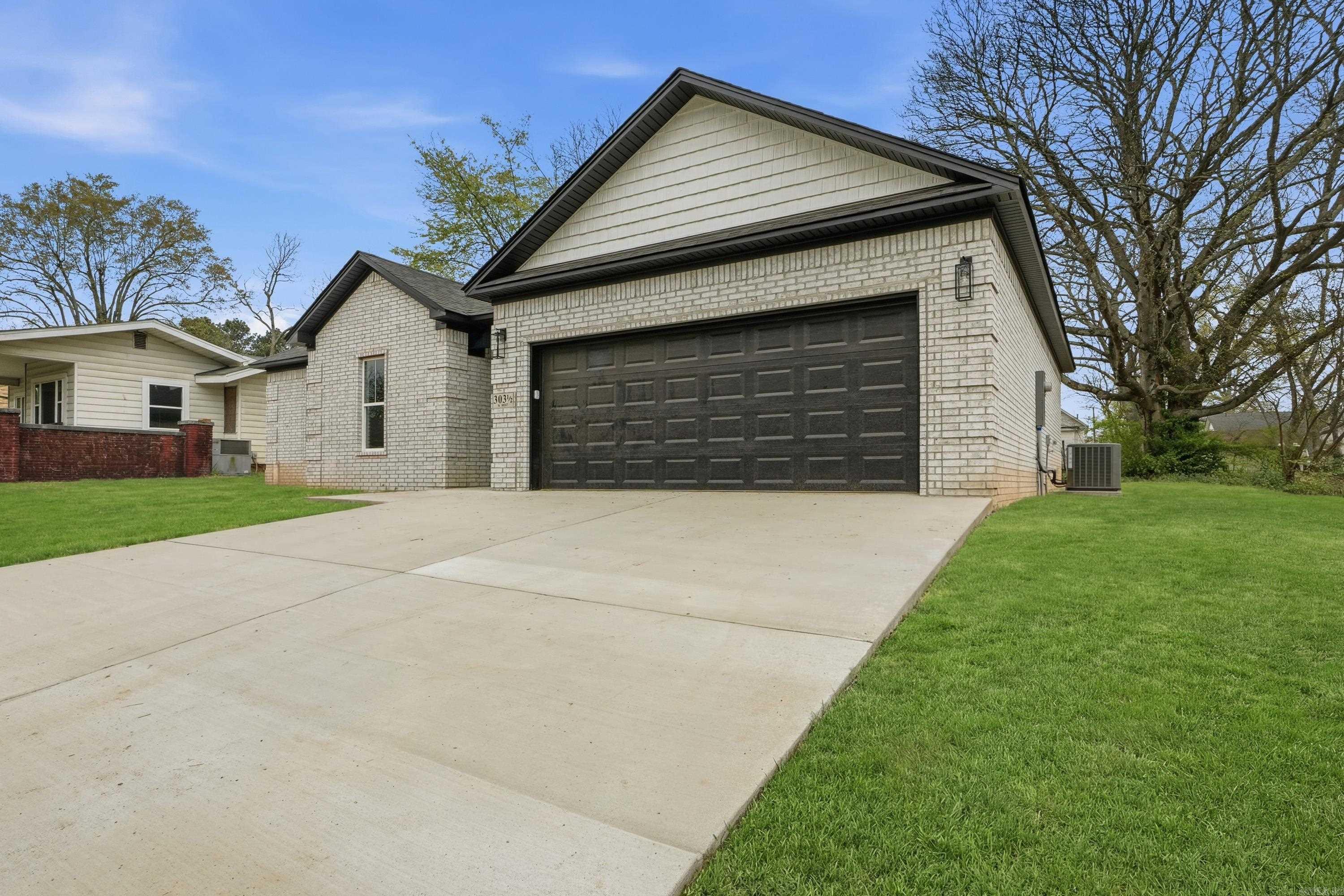 CLIFTONS ADDN - Residential