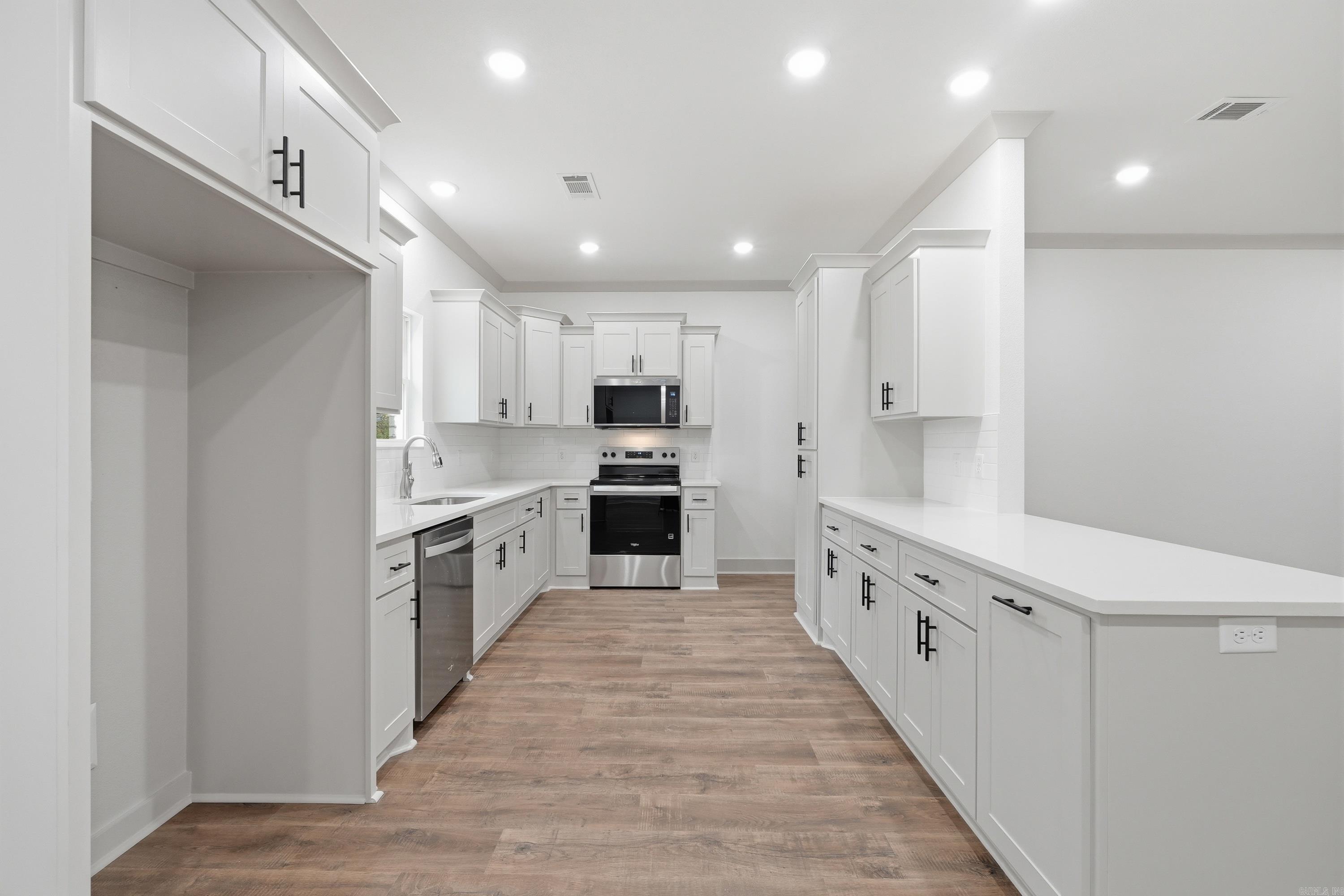 CLIFTONS ADDN - Residential