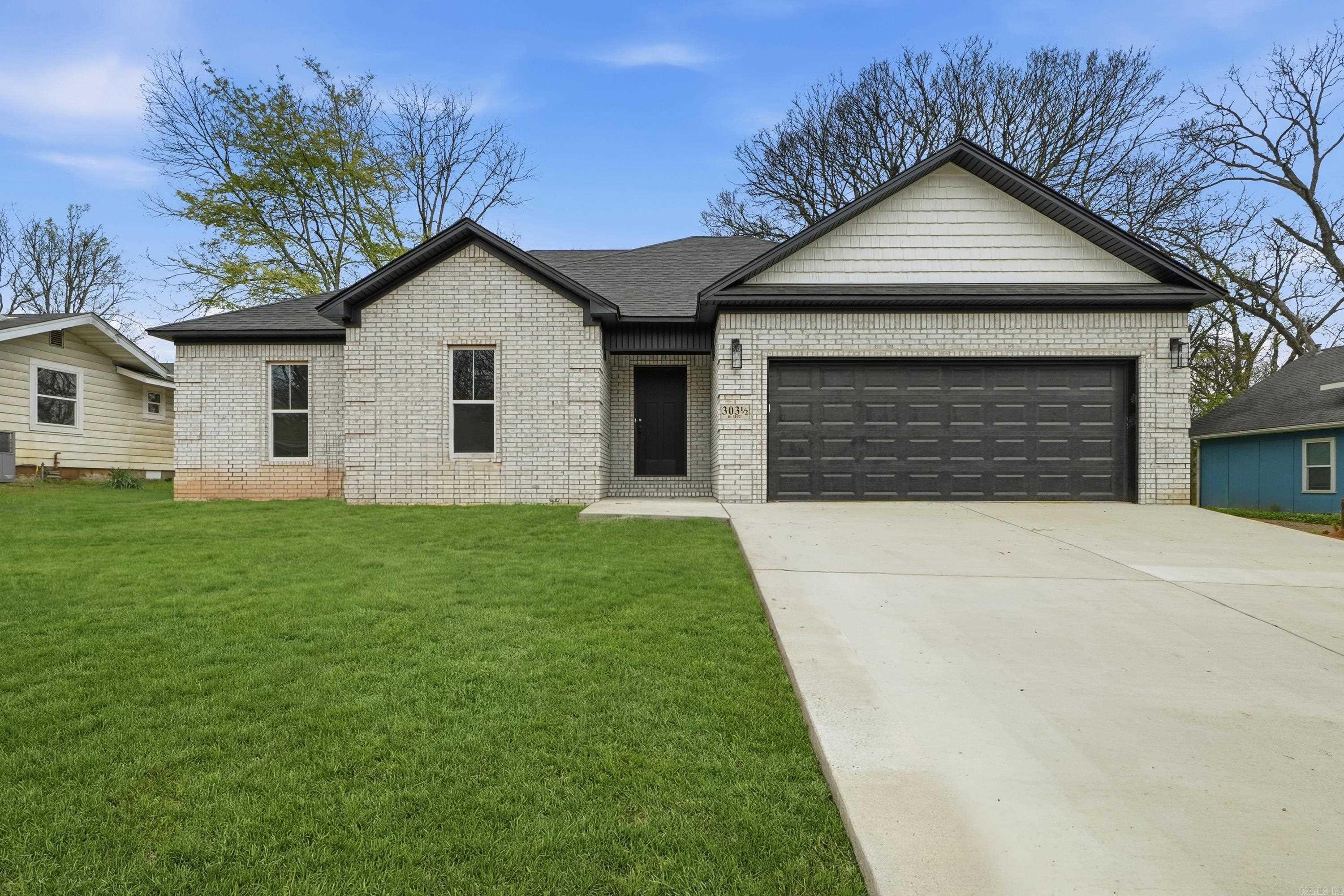 CLIFTONS ADDN - Residential