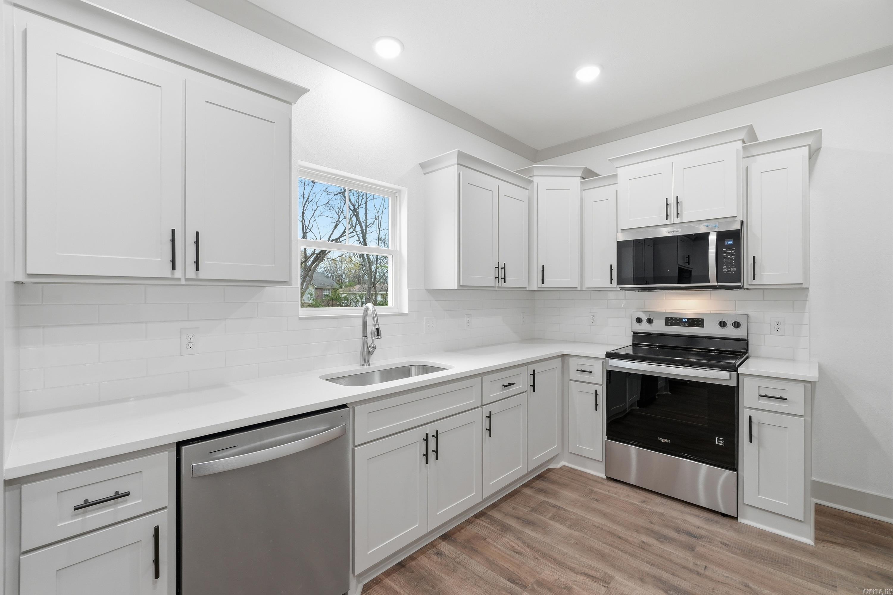 CLIFTONS ADDN - Residential