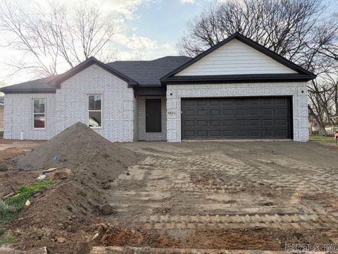 Photo of 30312 N West Street, Morrilton, AR 72110 (MLS # 26006686)