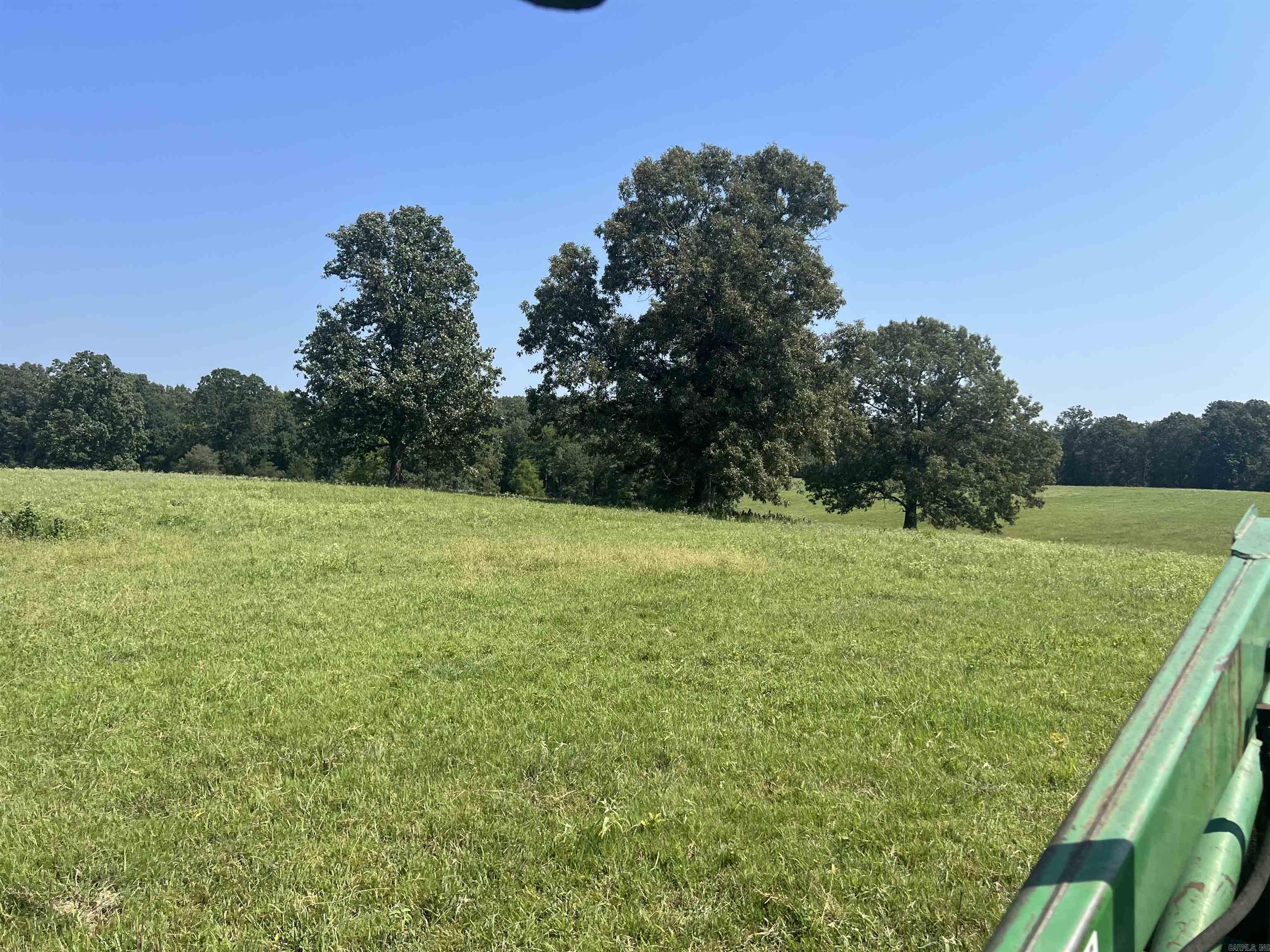 METES & BOUNDS - Land