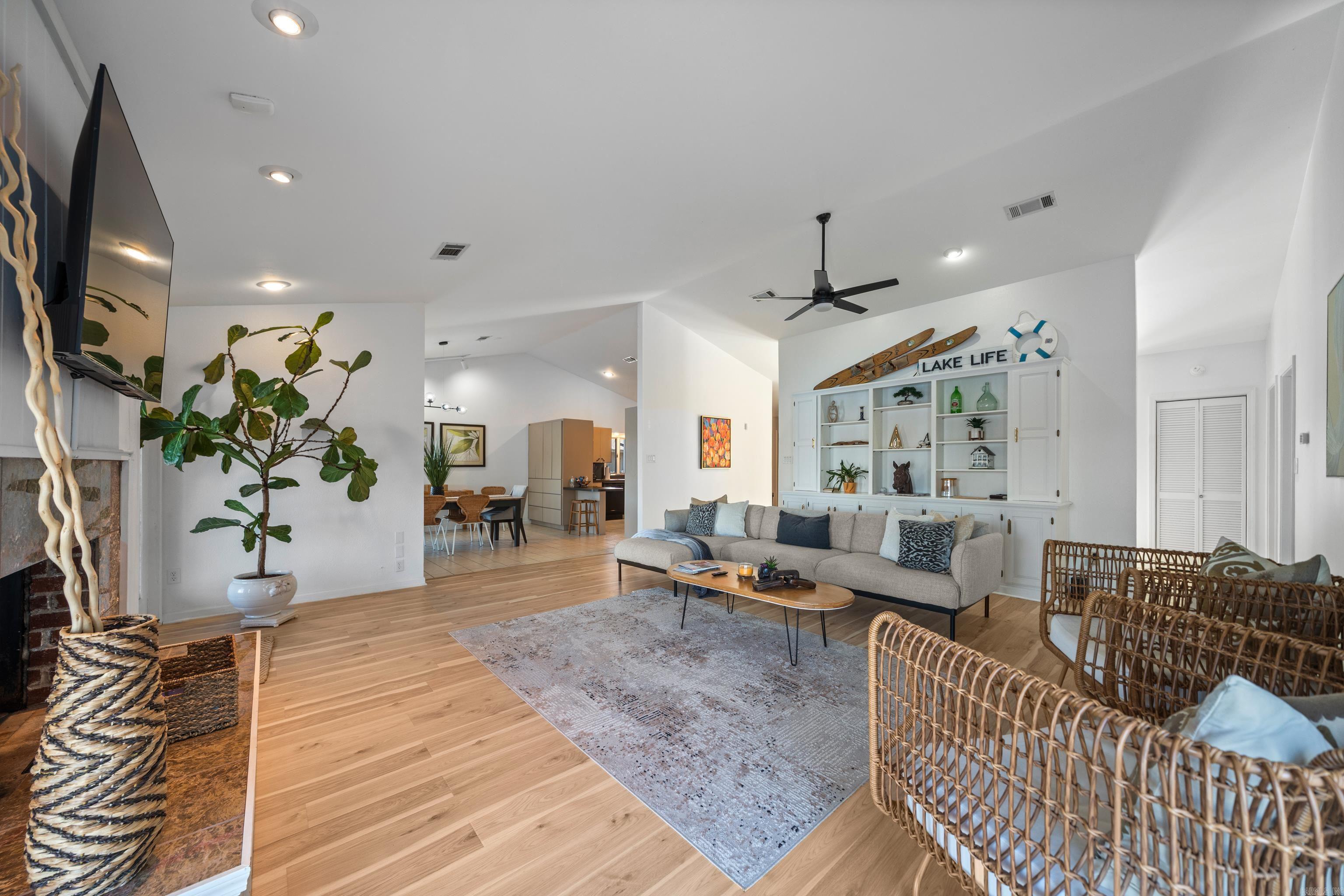 TANGLEWOOD - Residential